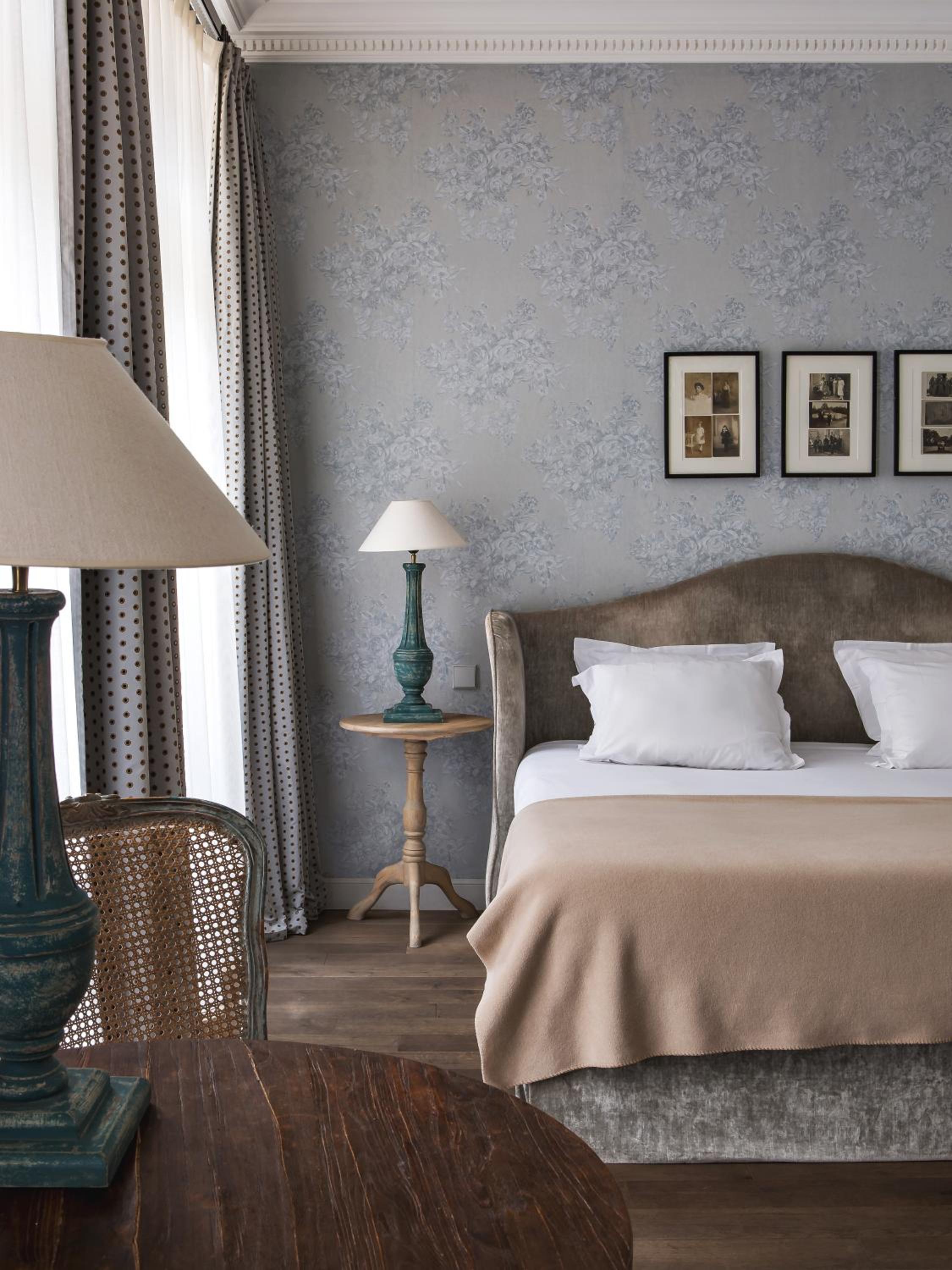 Superior Deluxe Double or Twin Room 