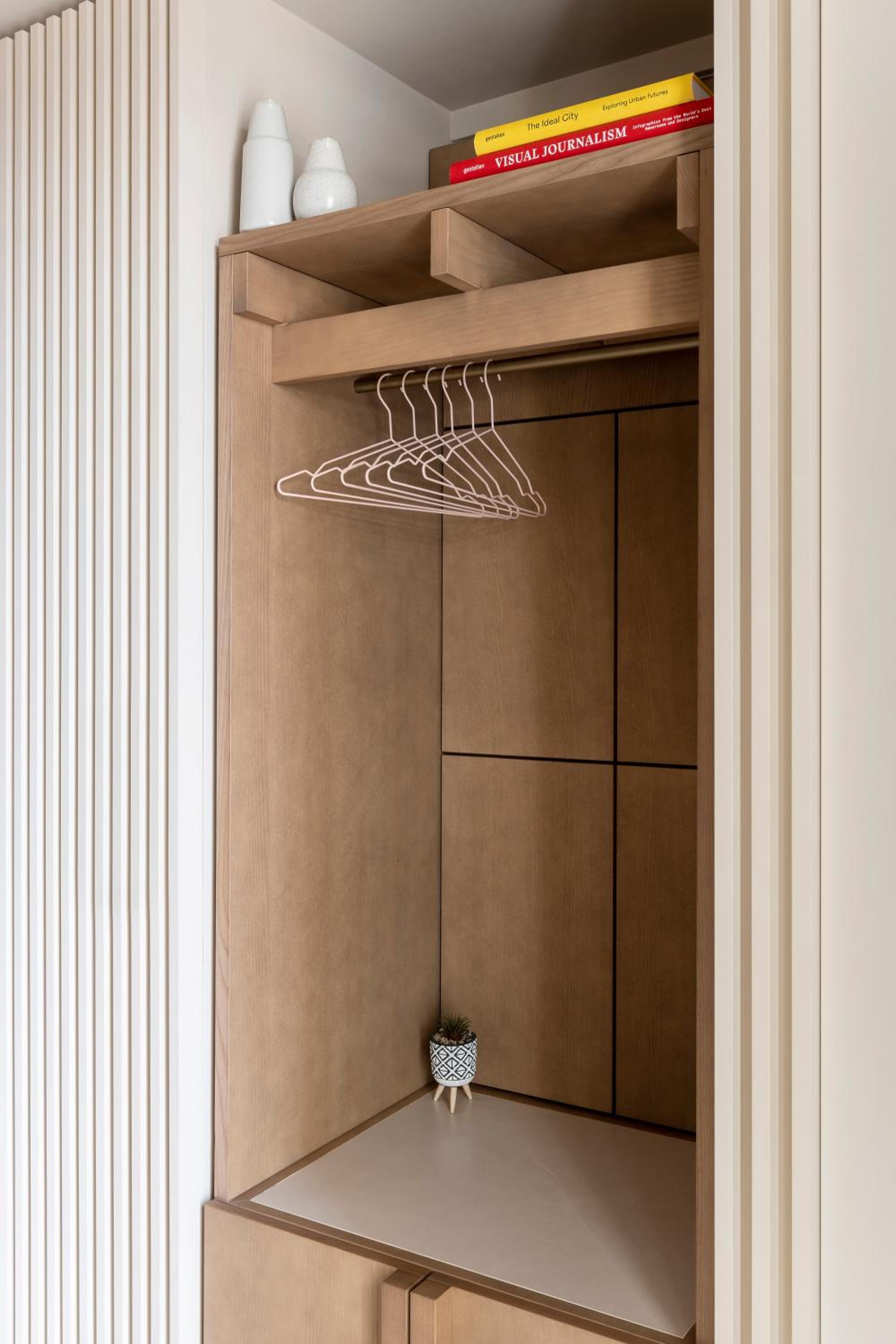 Cozy Studio - Corner