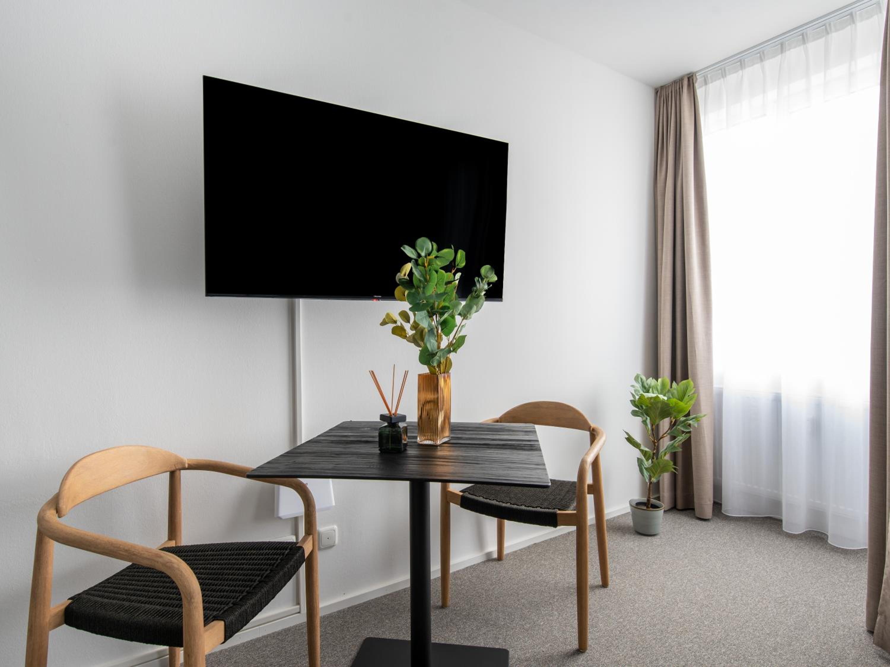 Suite XL with seating area