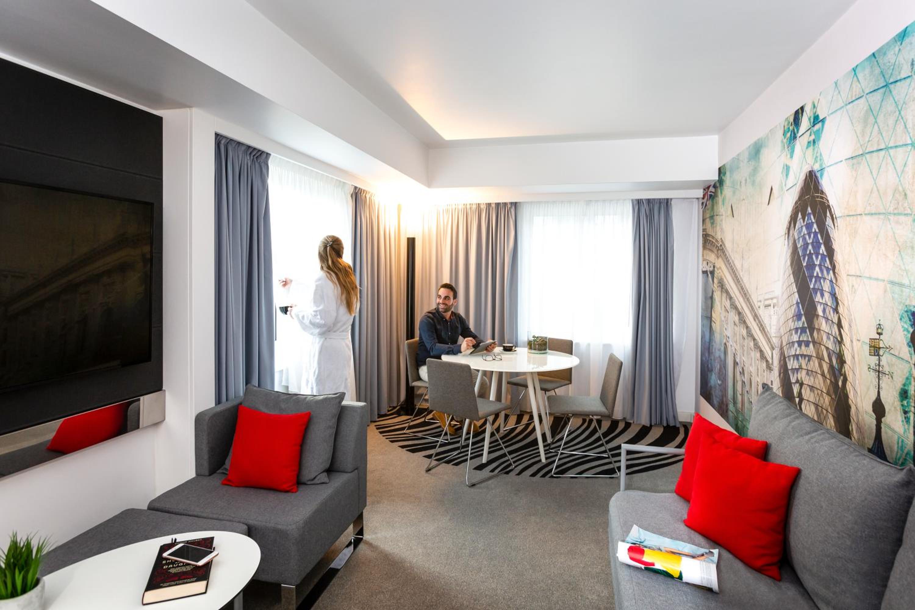 King Suite with Sofa-Bed