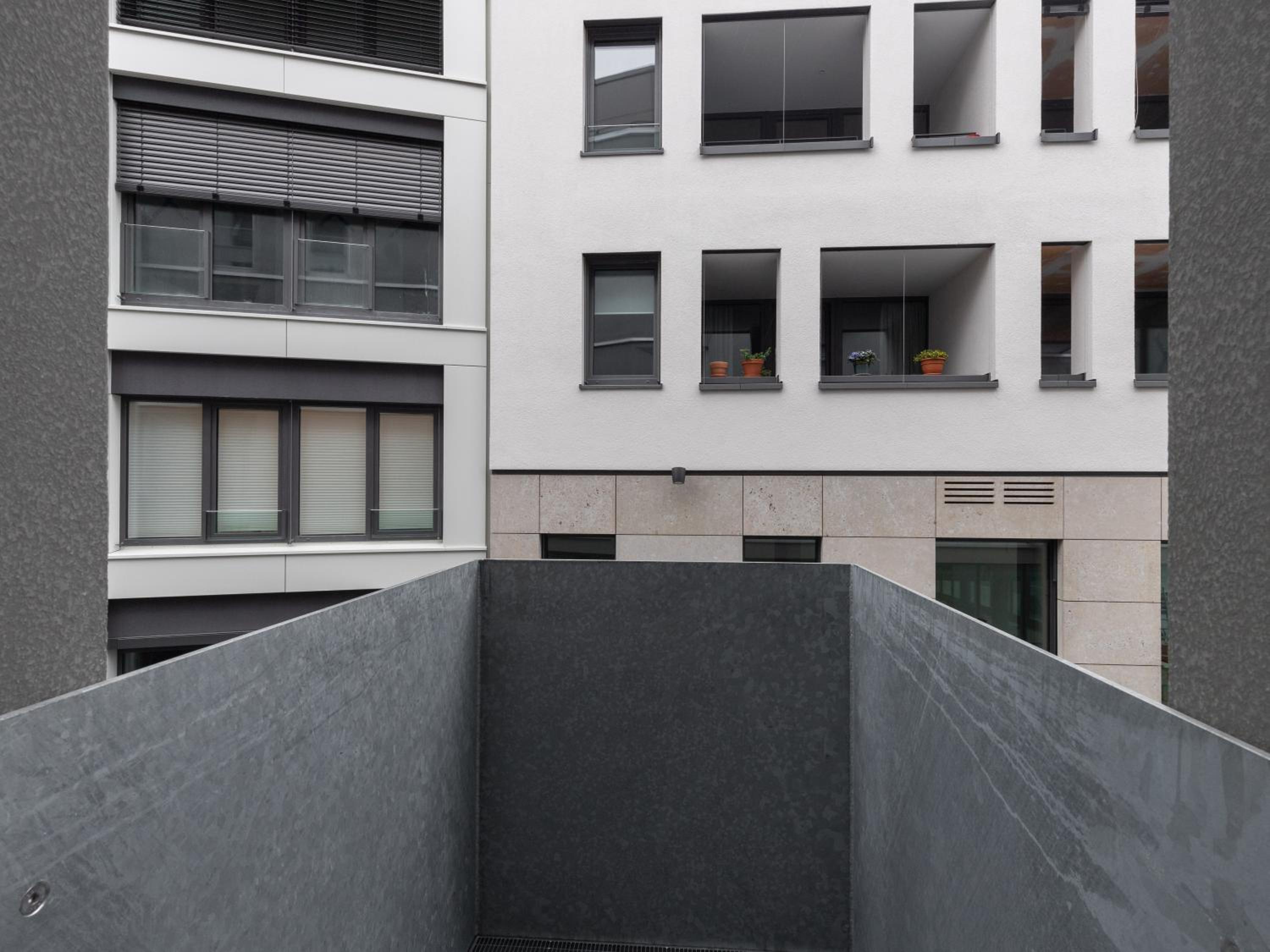 Suite M with balcony