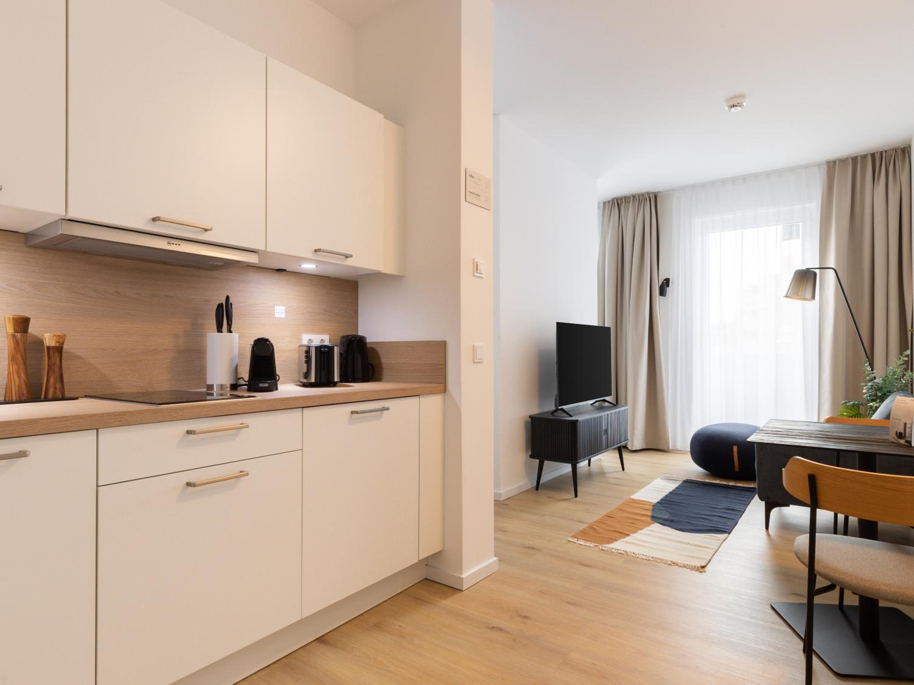 Suite M with balcony