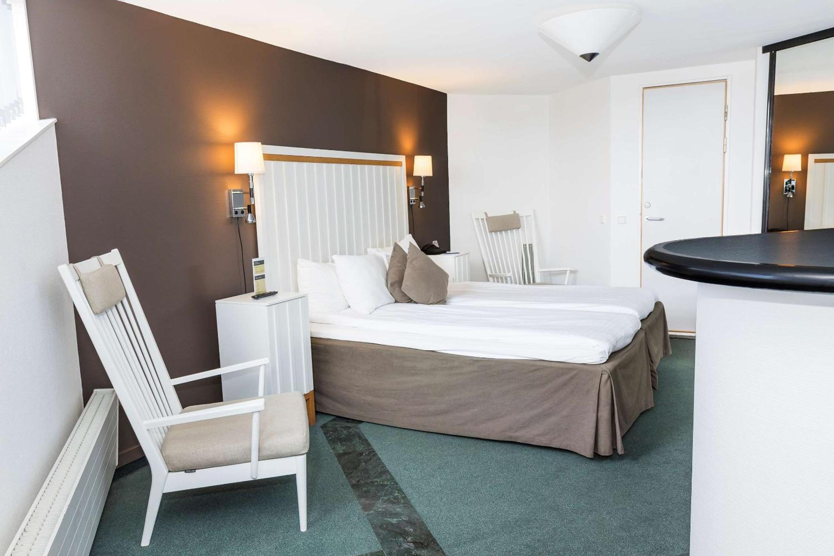 Suite with King Bed - Top Floor/Non-Smoking