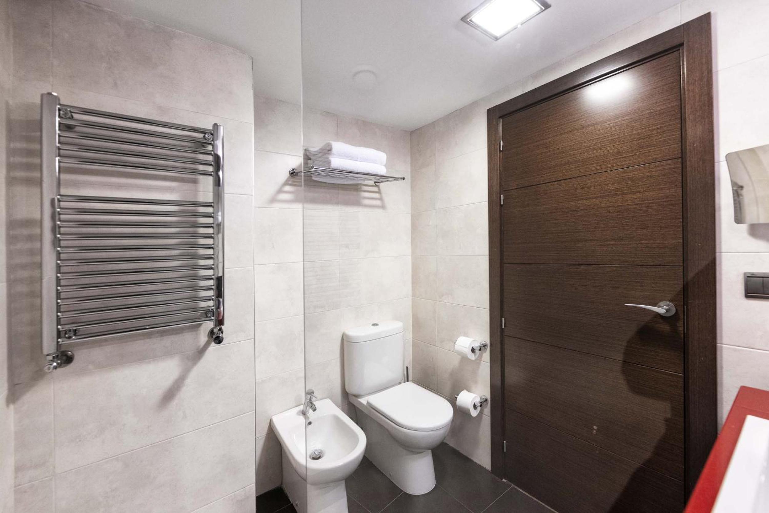 Double Room (2 Adults)