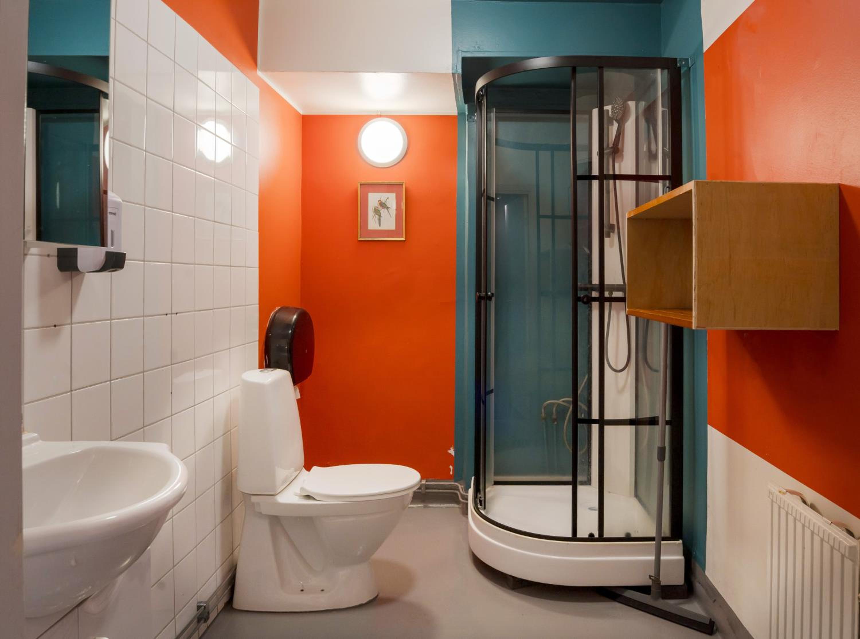 Economy Twin Room with Shared Bathroom (Annex)