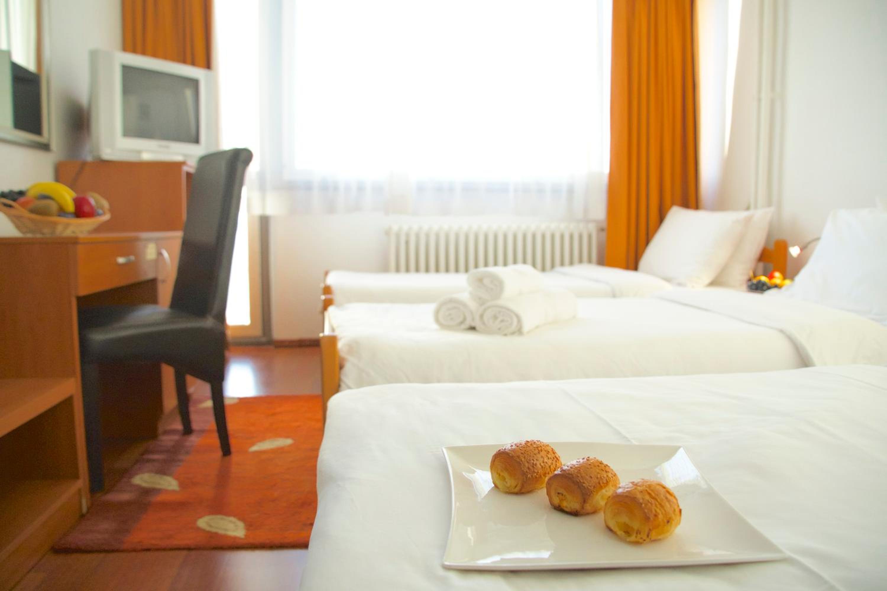 Standard Triple Room with Free Parking