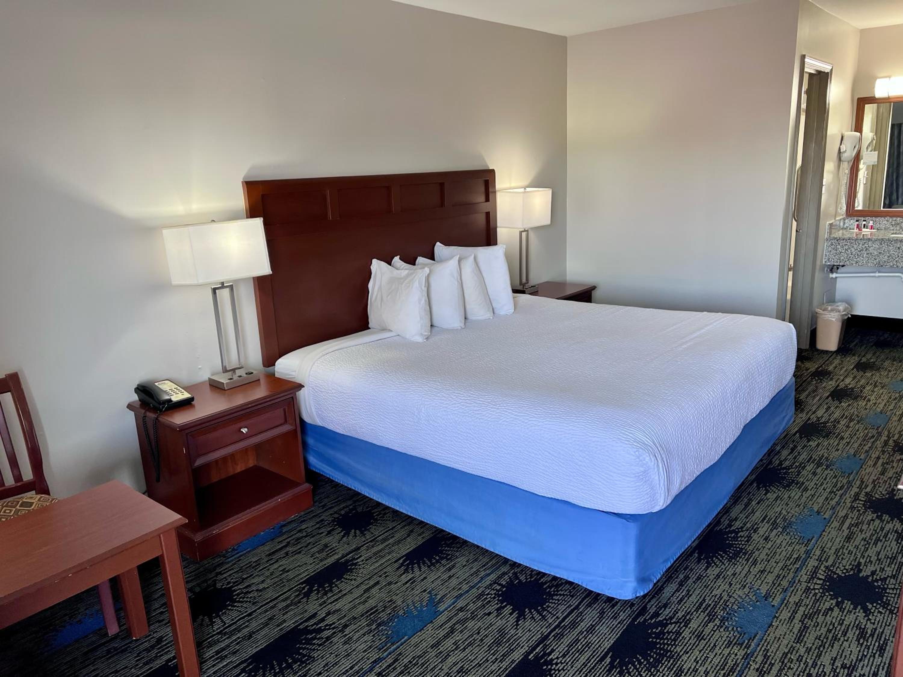 King Room - Non-Smoking