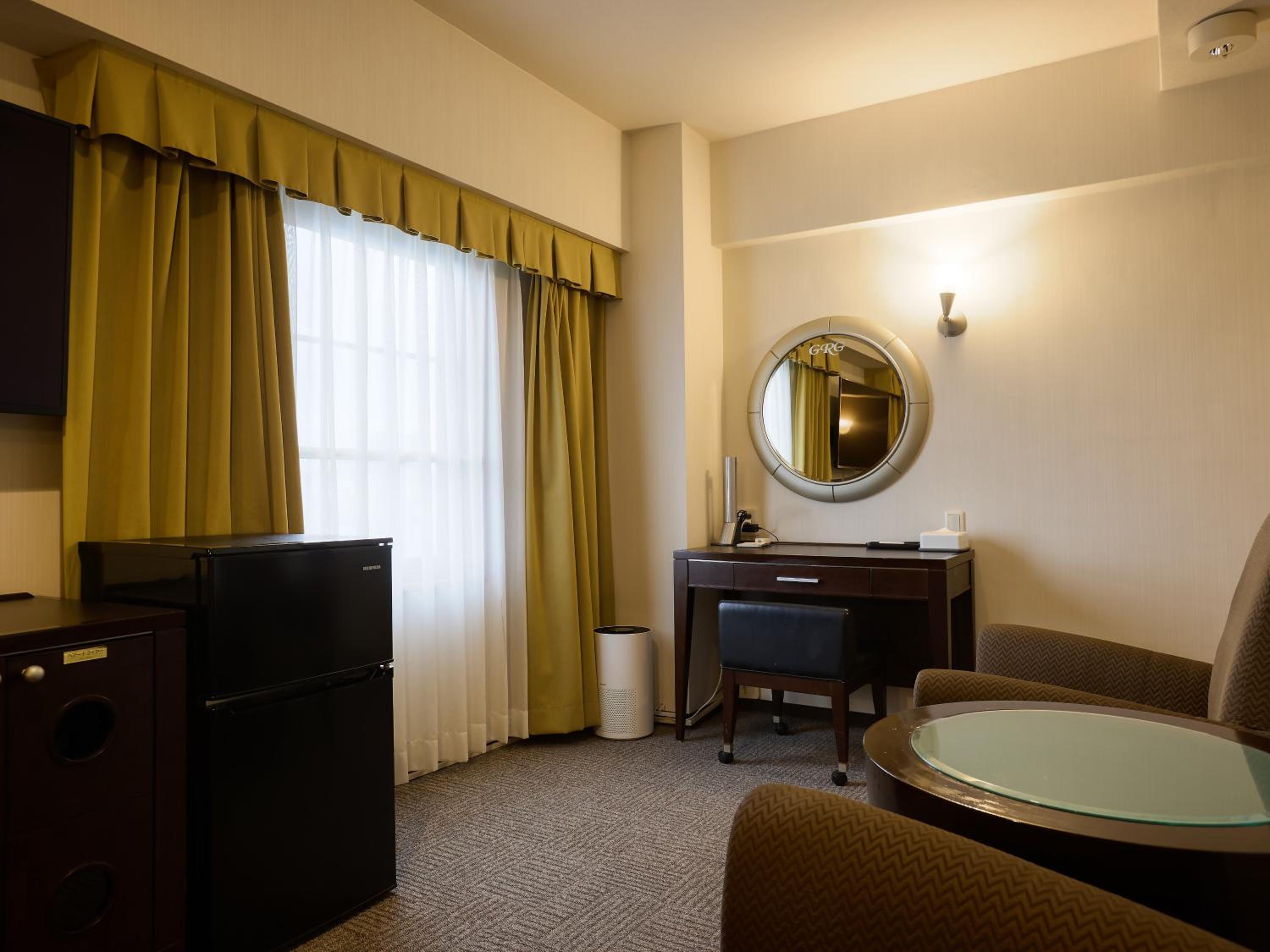 Twin Room - Non-Smoking