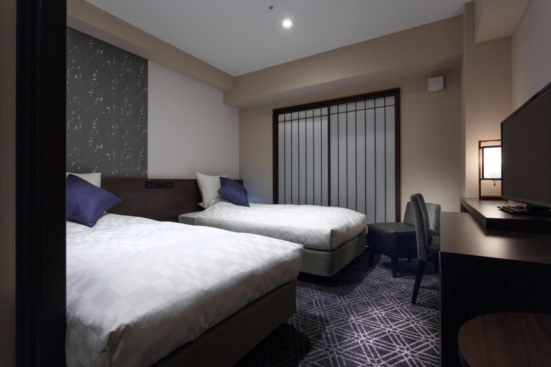 Standard Twin Room - Non-Smoking