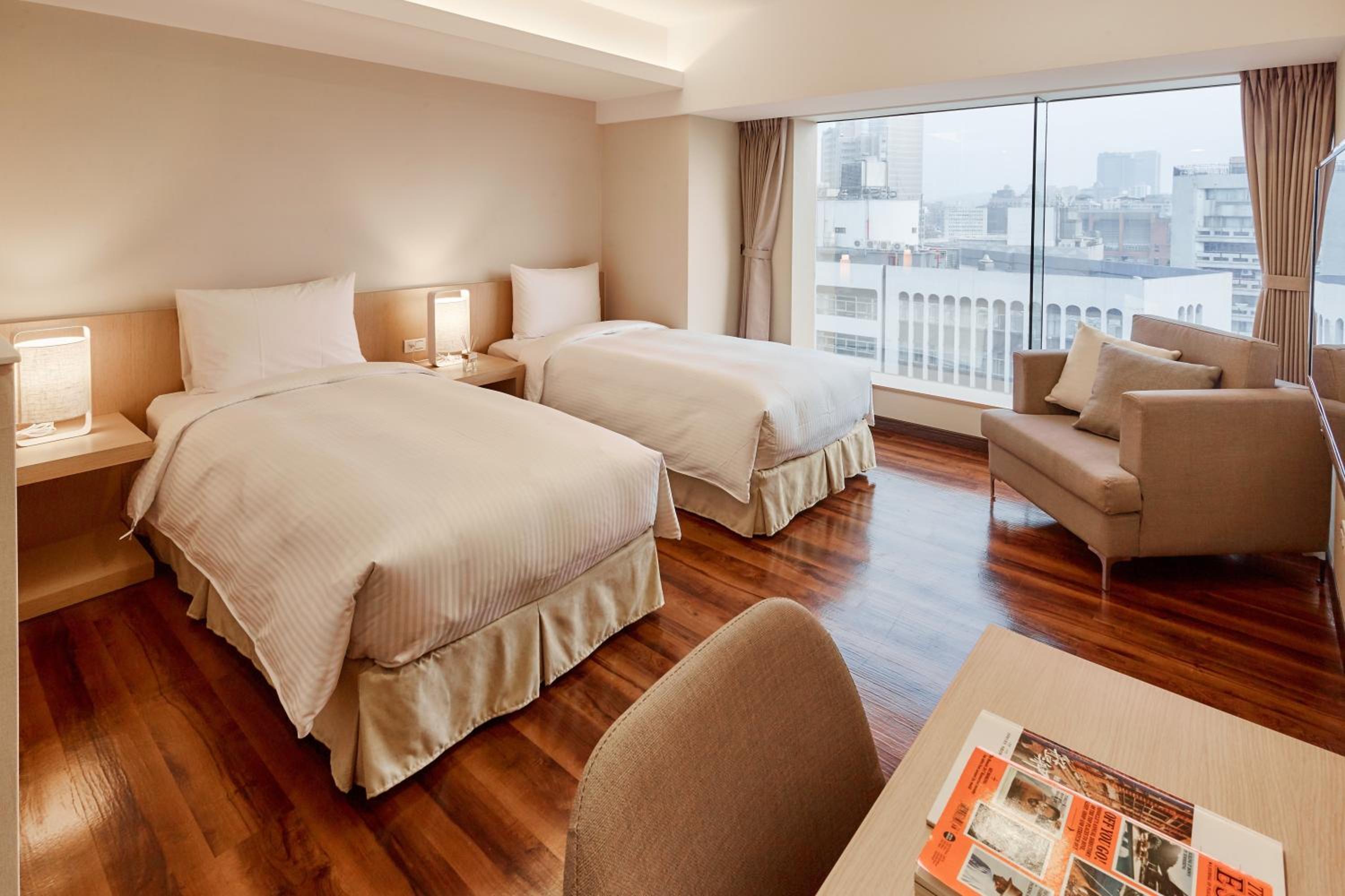Twin Room with City View