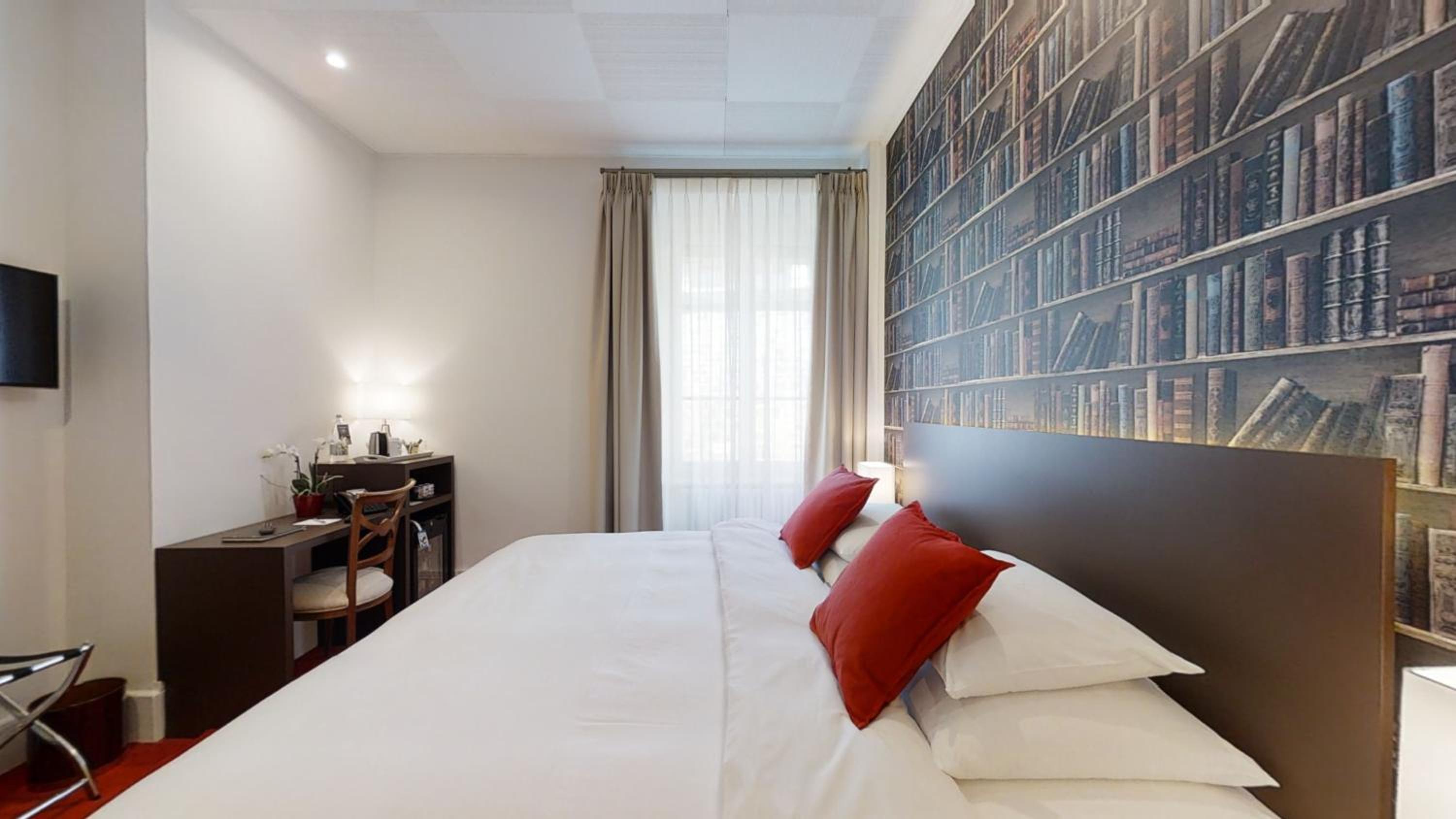 Superior Double or Twin Room with City View