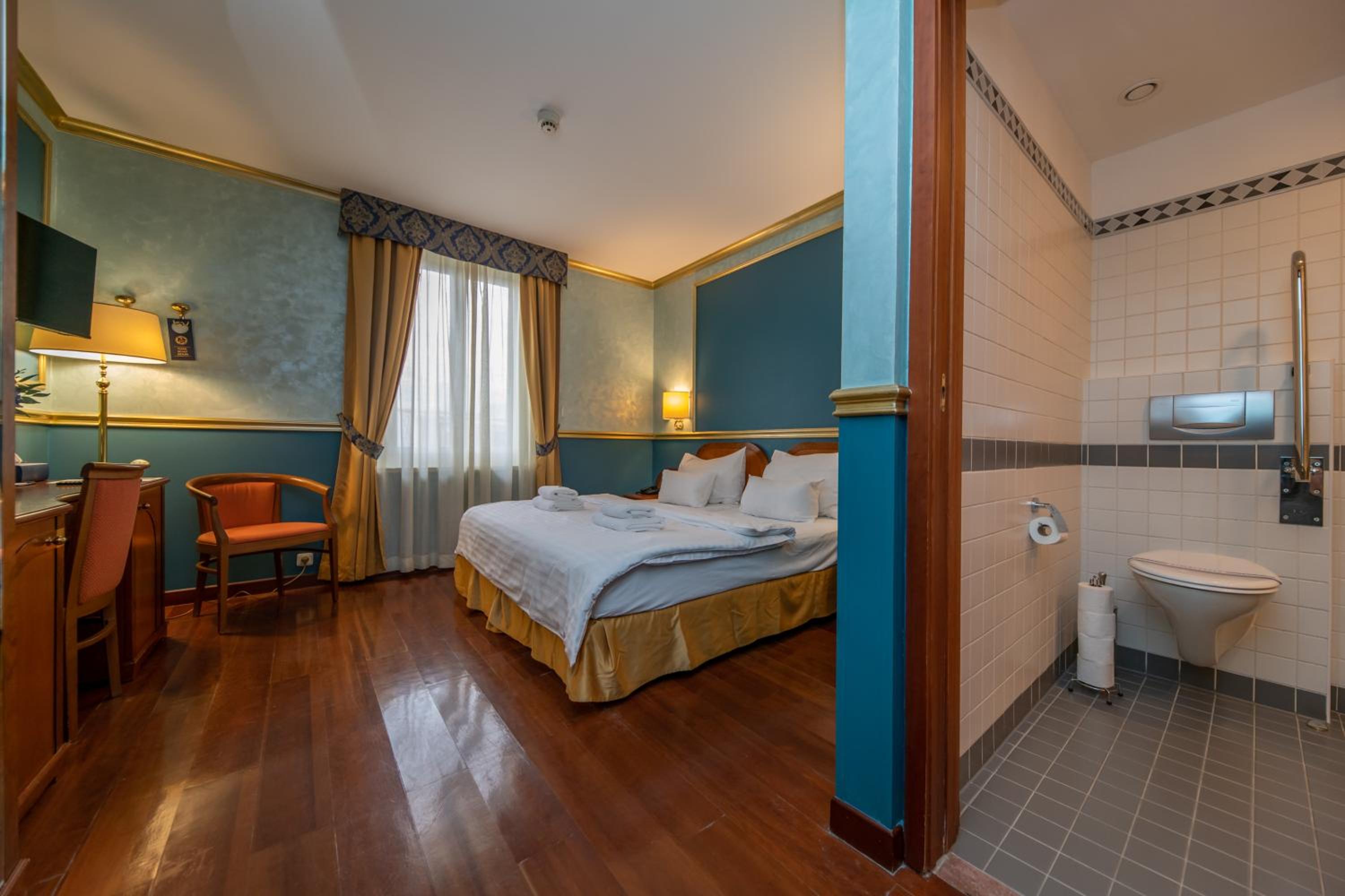 Double or Twin Room - Disability Access