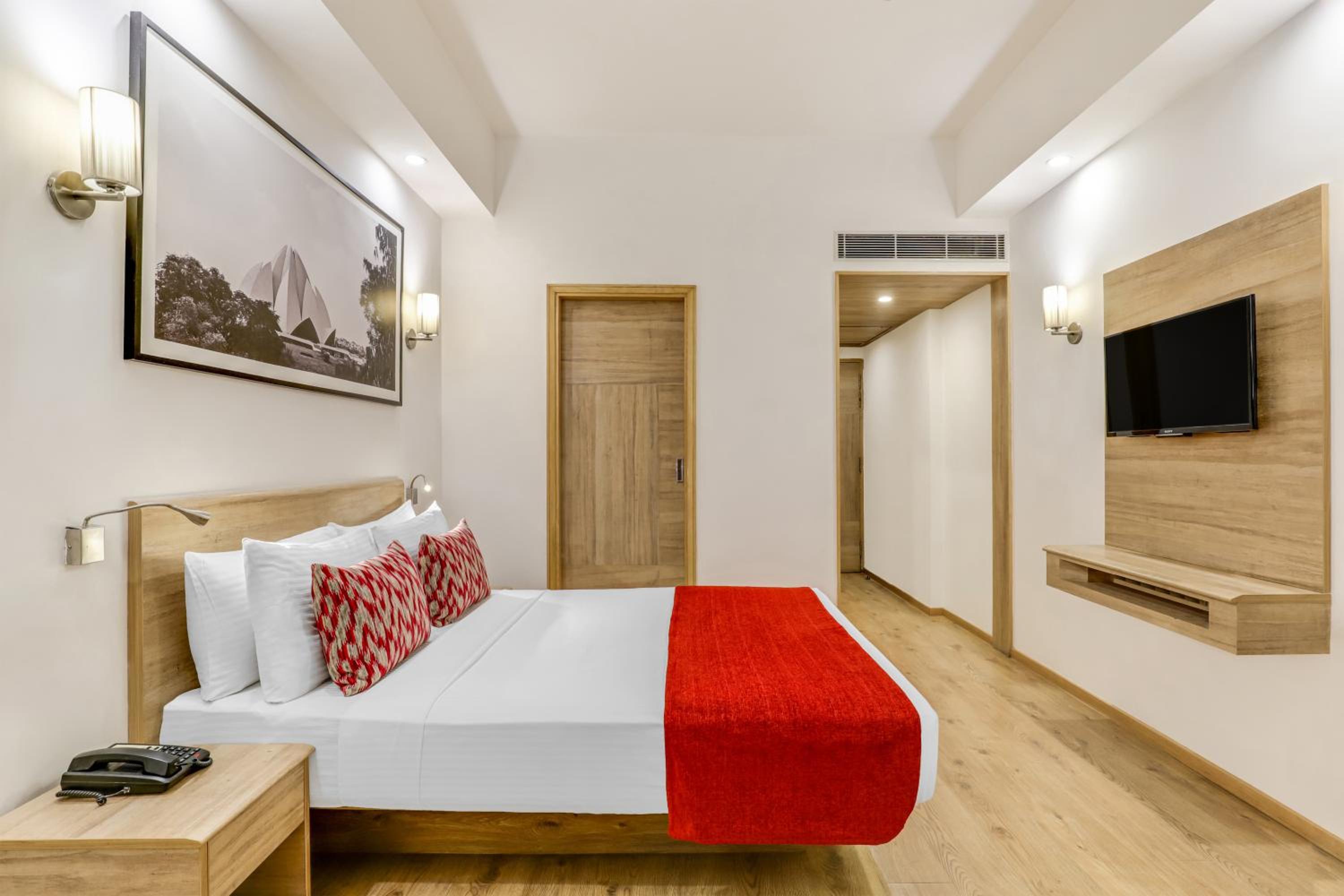 Executive Room with Enjoy Happy Hours with 1+1 offer,15% Discount on F&B, Early Check In & Late Check out subject to availability, 02 pcs Laundry and complimentary 2 Pint of Beer