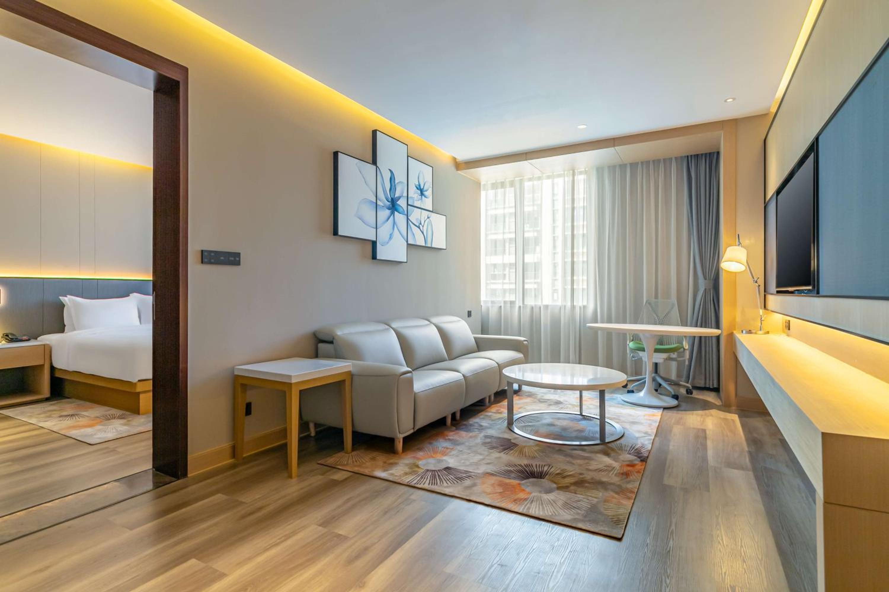 One-Bedroom King Suite