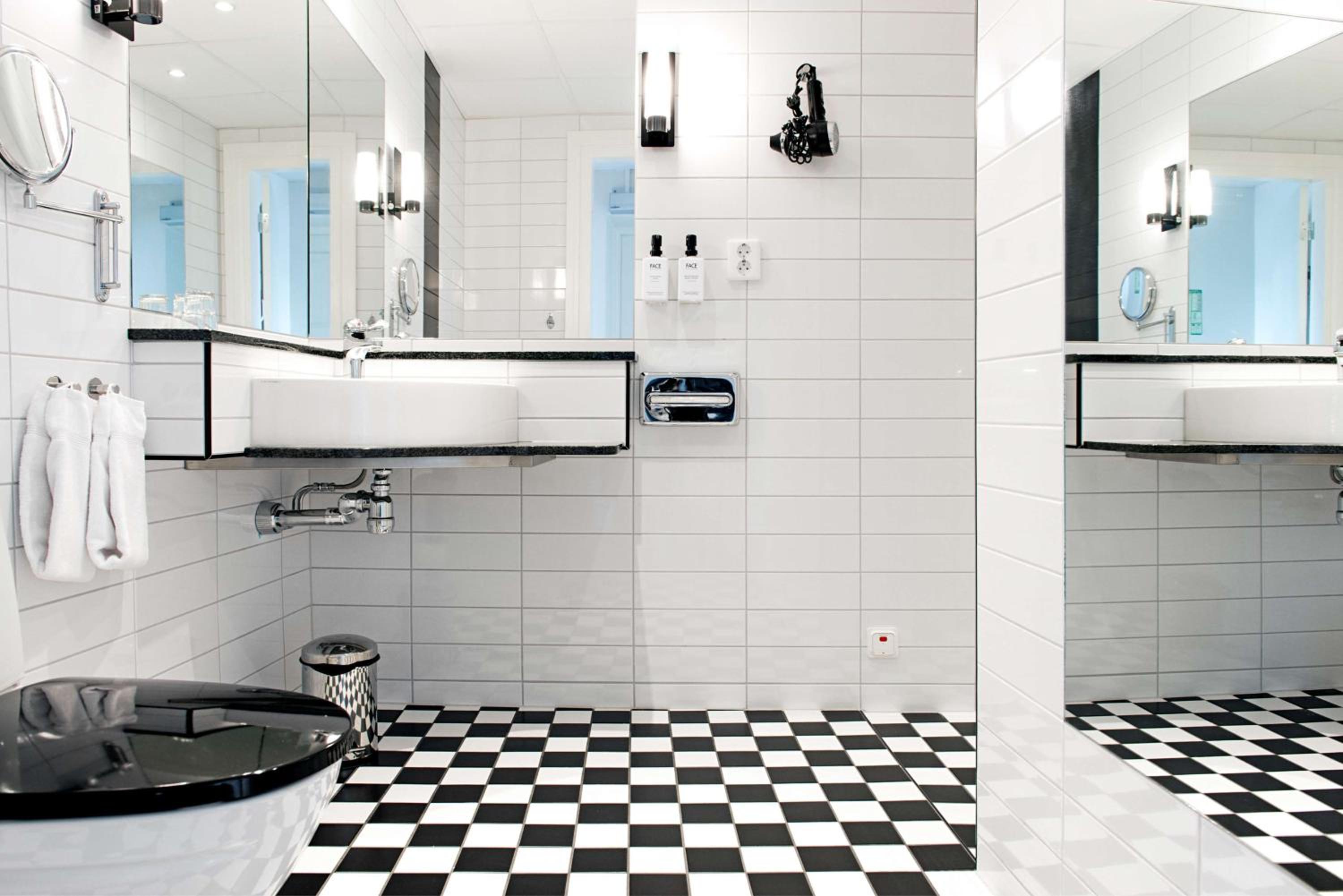 Superior Family Room