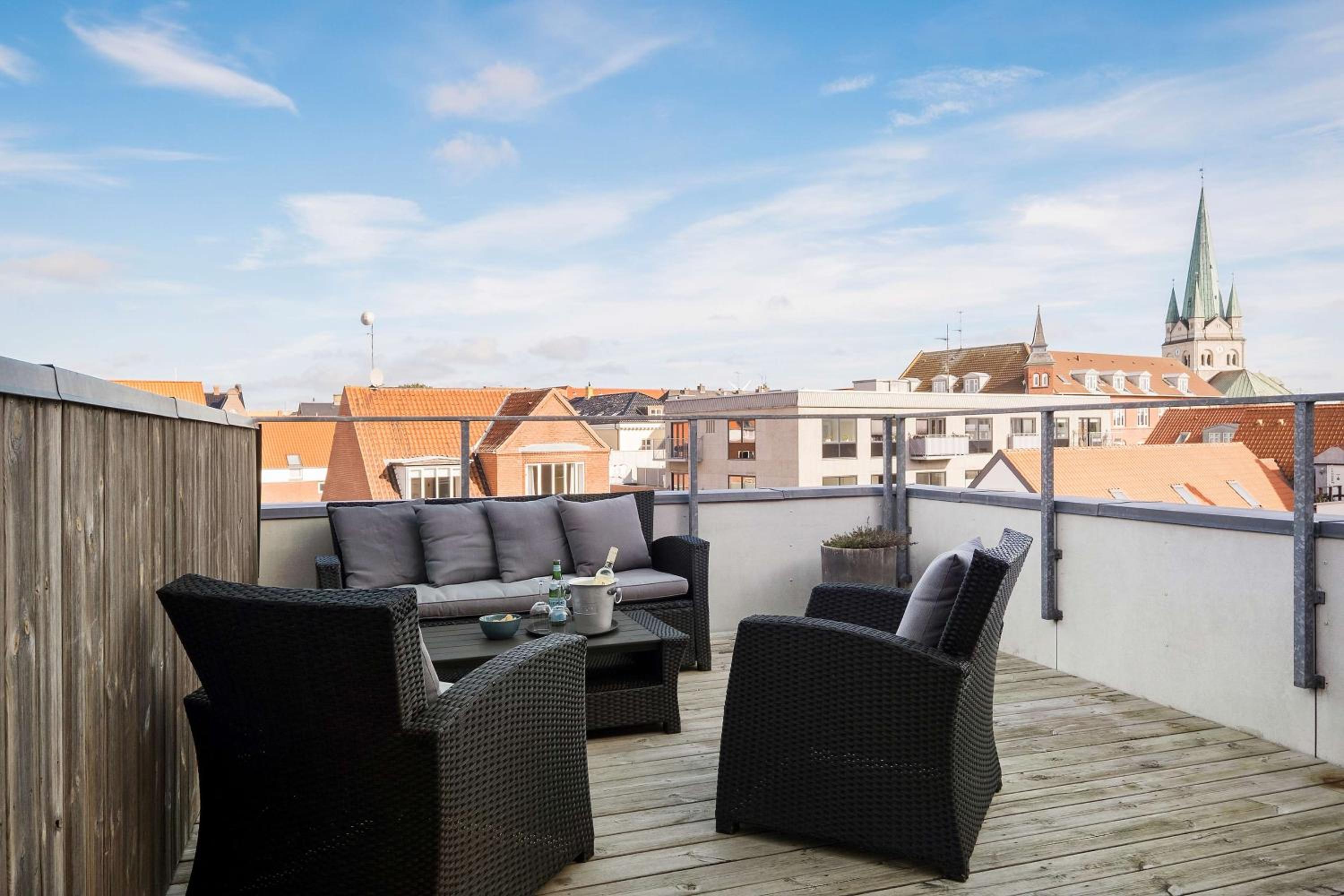 Junior Suite with King Bed and Sofa Bed - Non-Smoking
