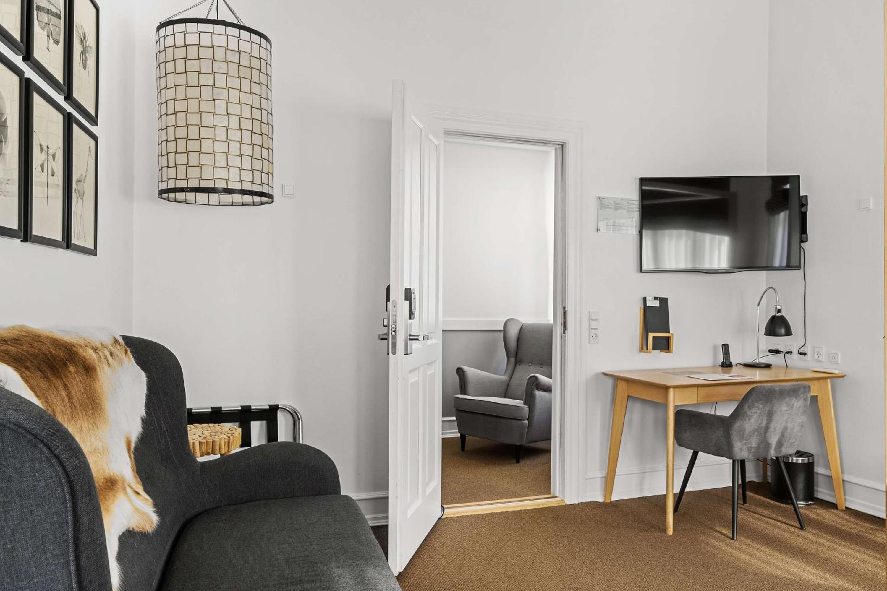 Junior Suite with King Bed and Sofa Bed - Non-Smoking