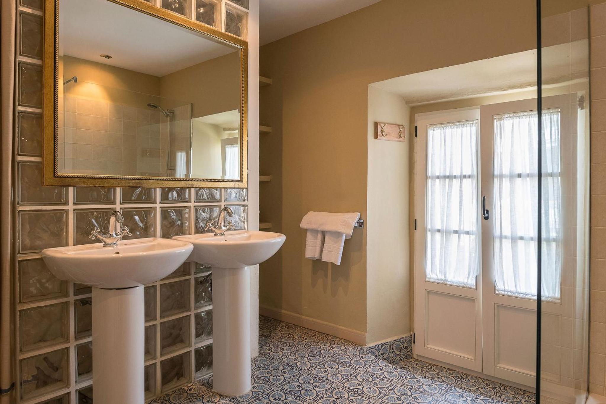 Large Double Room