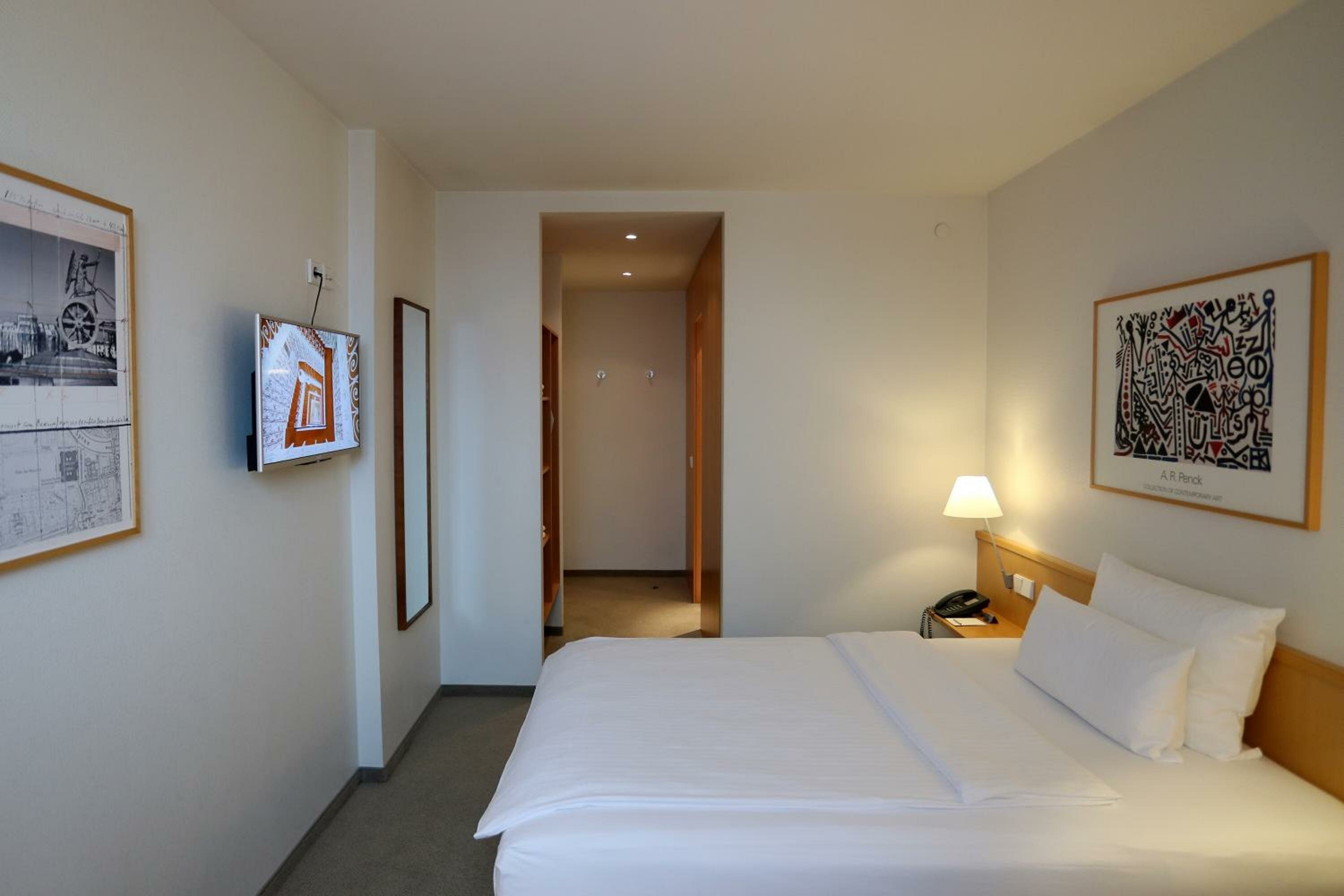 Urban Single Room