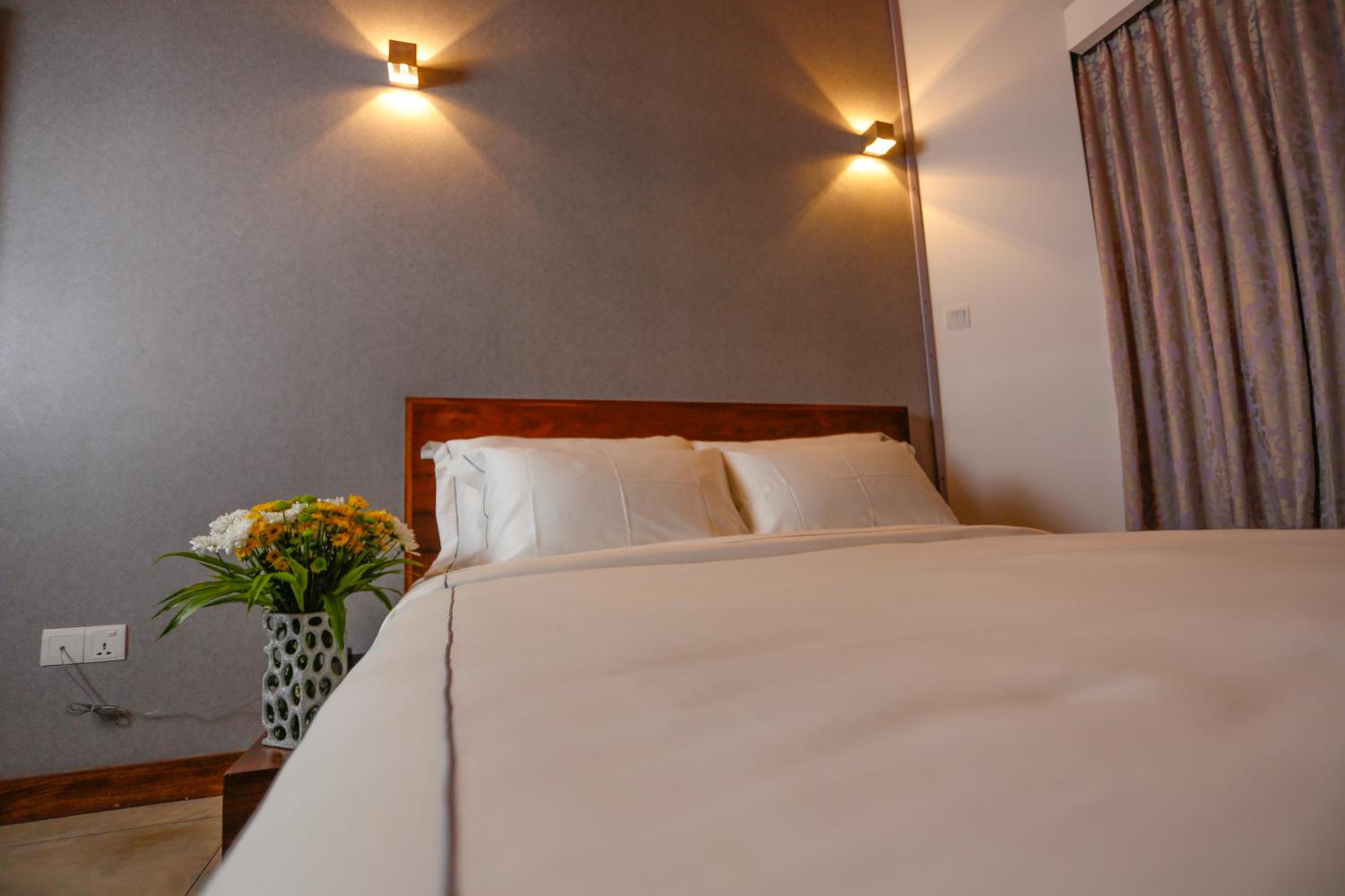 Deluxe Double Room with City View