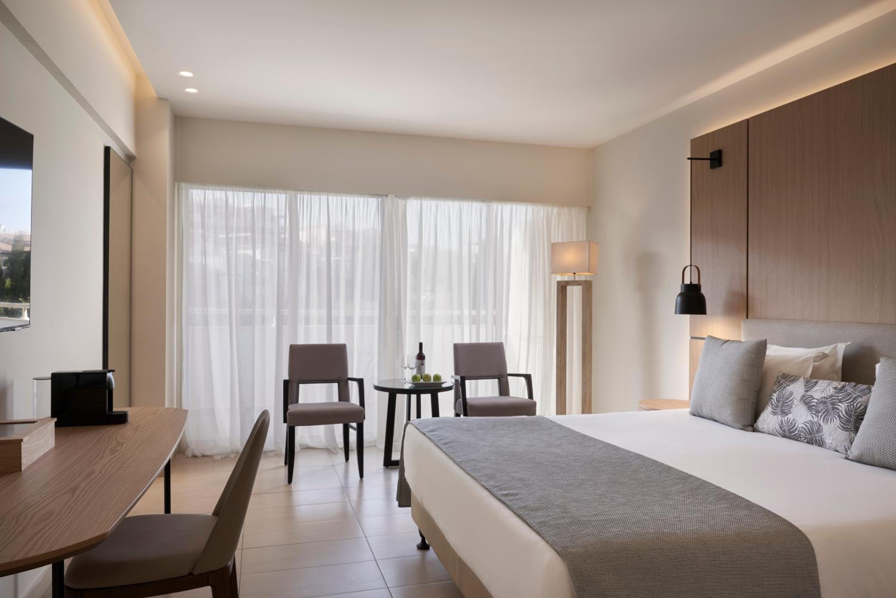 Twin / Double Room Inland View