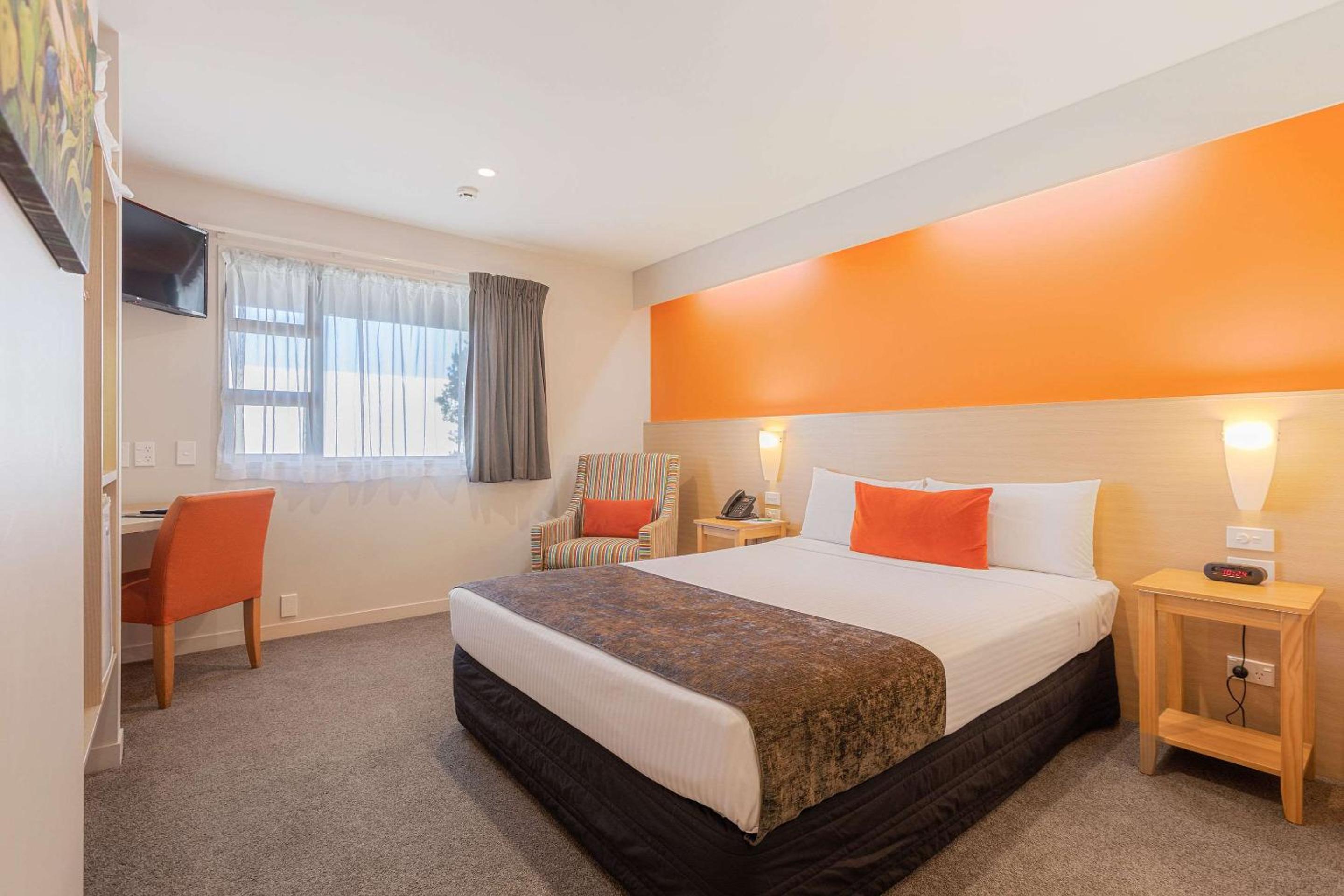 Standard Queen Room - Non Smoking