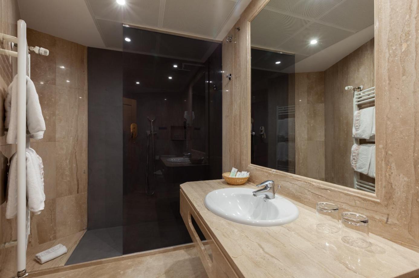 Premium Double Room with Terrace and Puerta del Sol Views