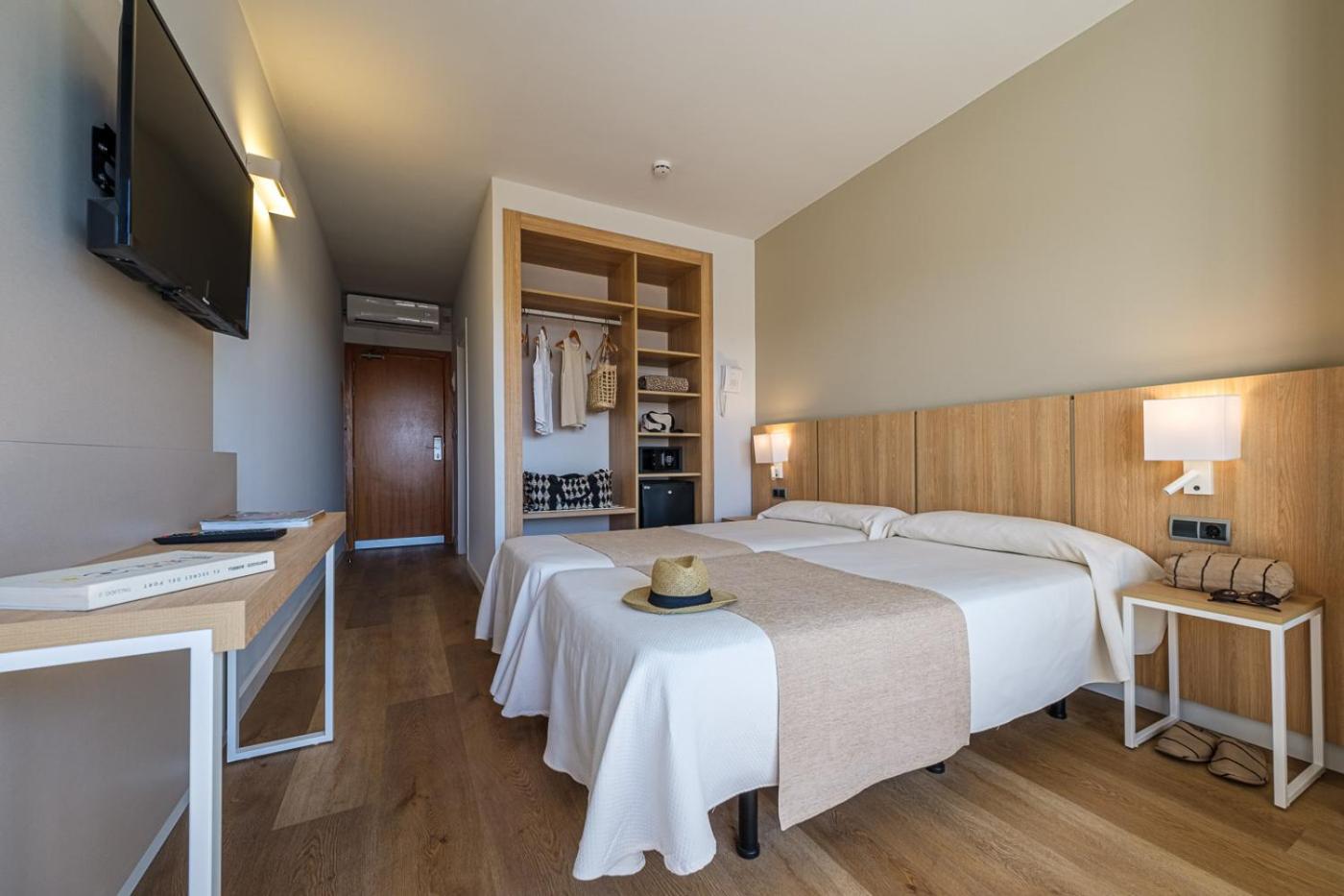 Superior Attic with Terrace