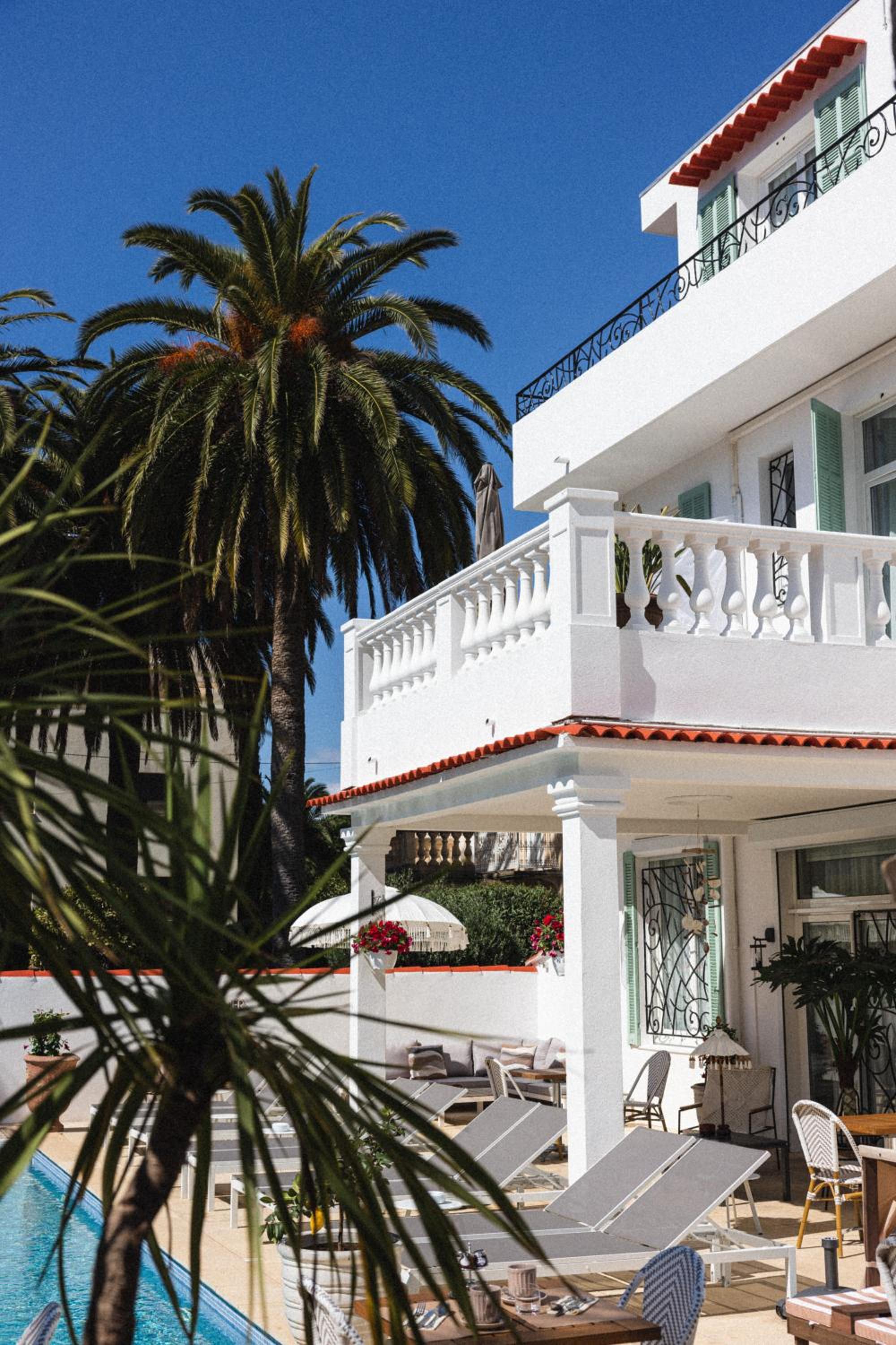 Exclusive Room - Pool View