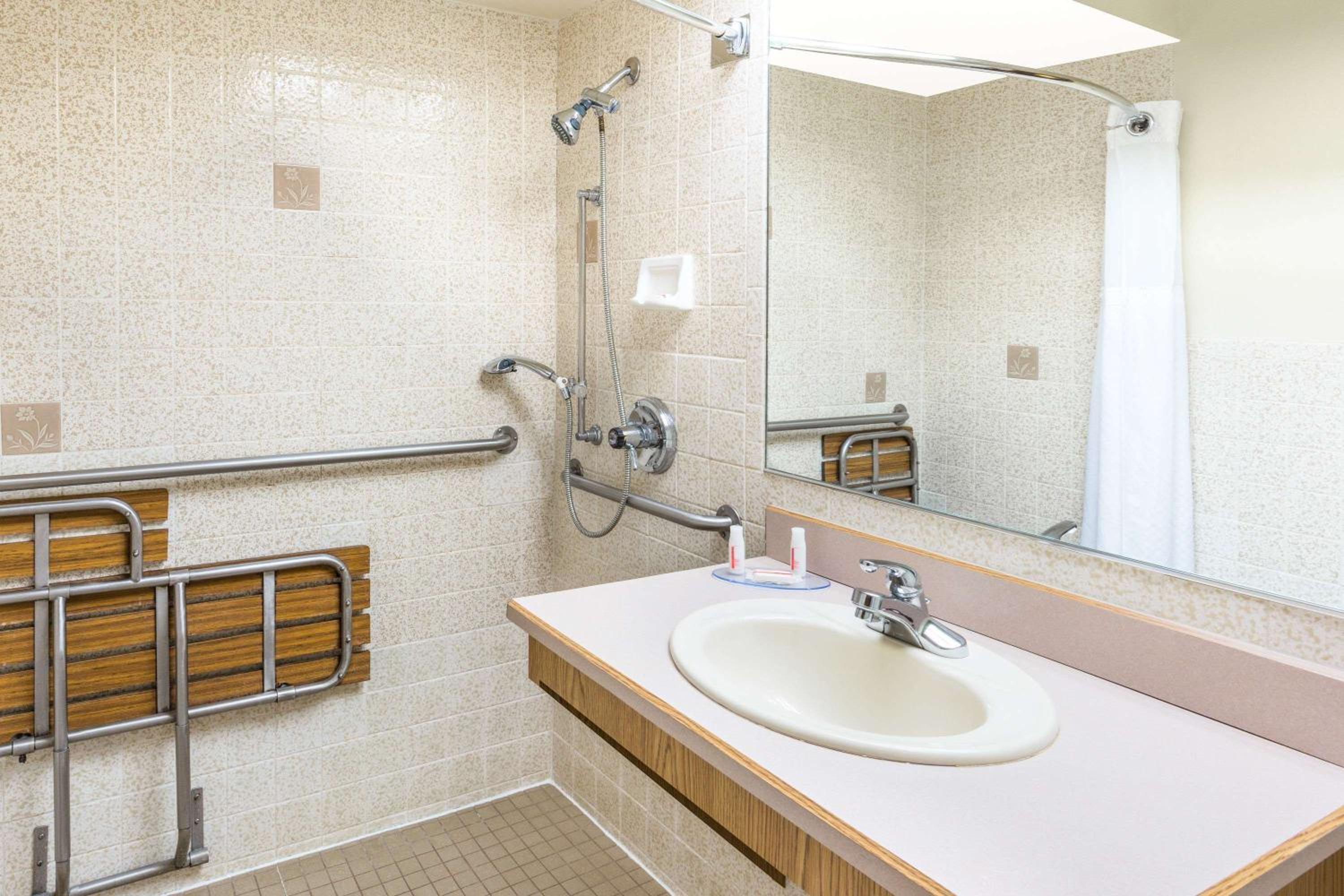 Queen Room with Two Queen Beds - Mobility Accessible/Pet Friendly/Non-Smoking