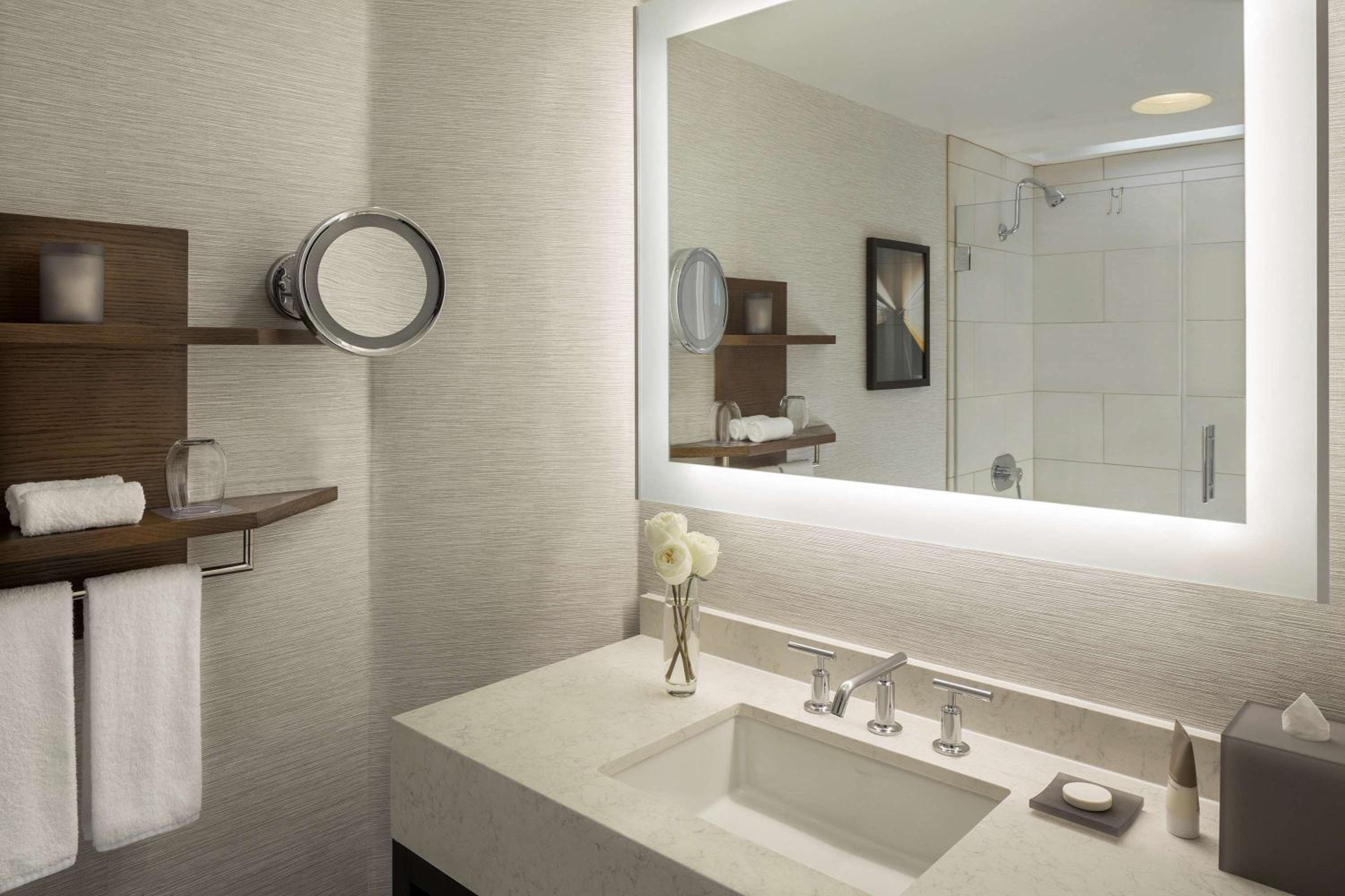 Double Room with Two Double Beds - Club Access