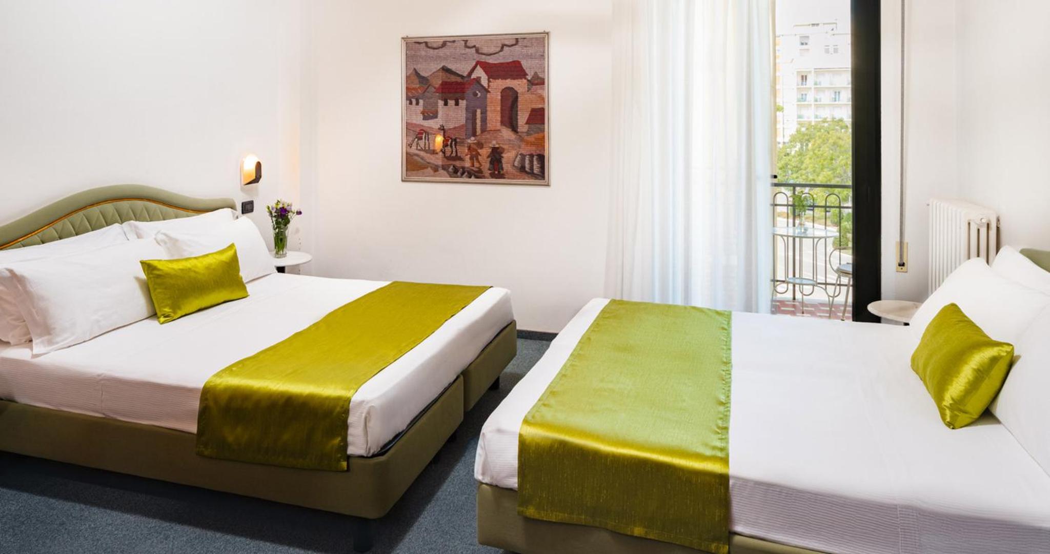 Quadruple Room with Sea View