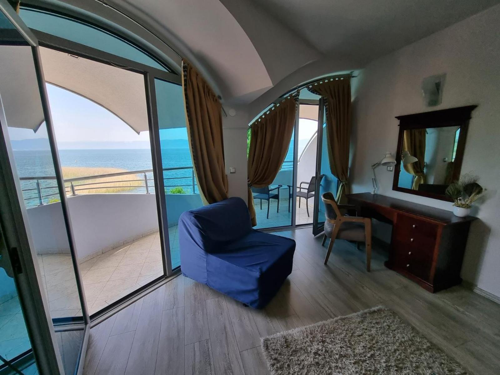 Superior Double Room with Lake View and Balcony