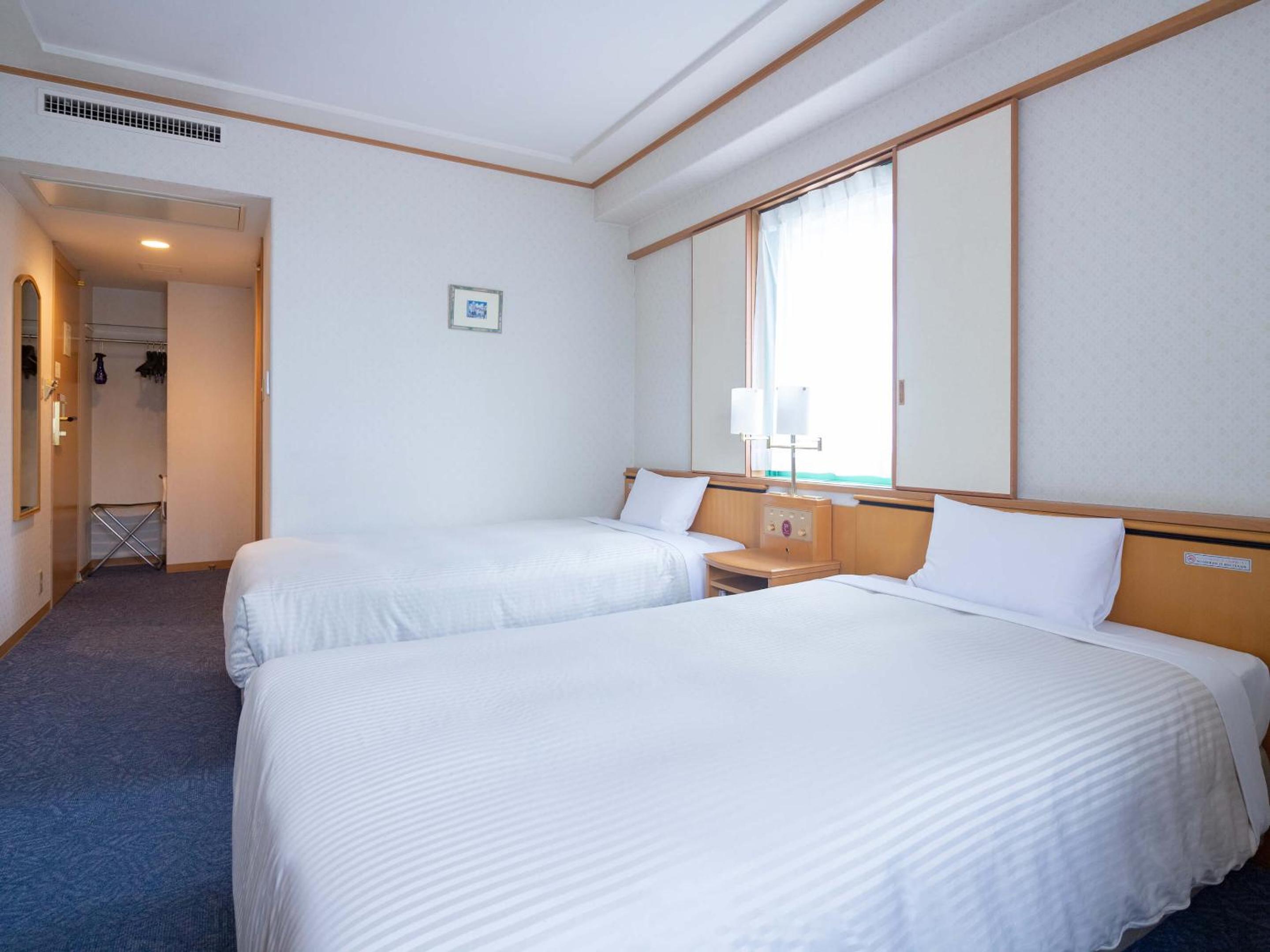 Twin Room - Non-Smoking