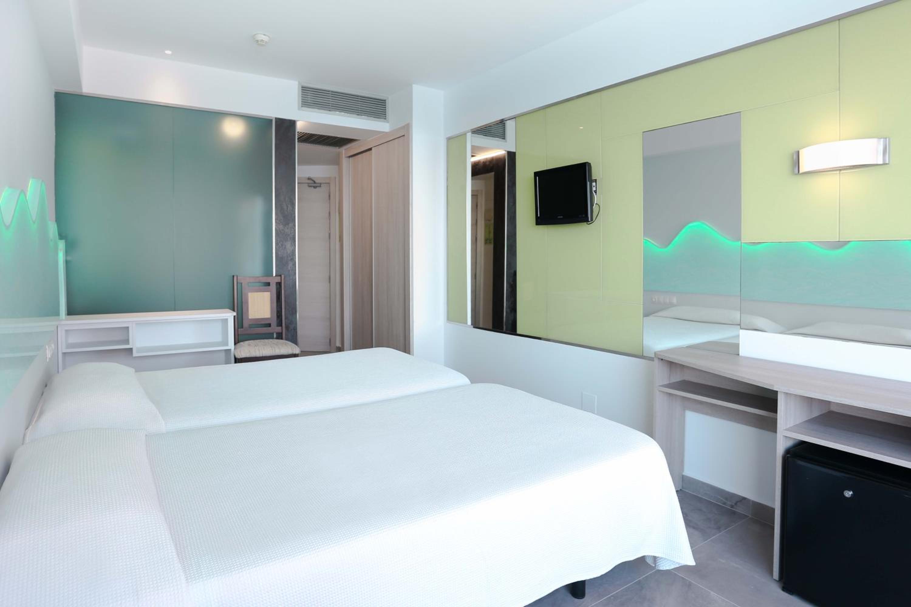 Twin Room with Sea View