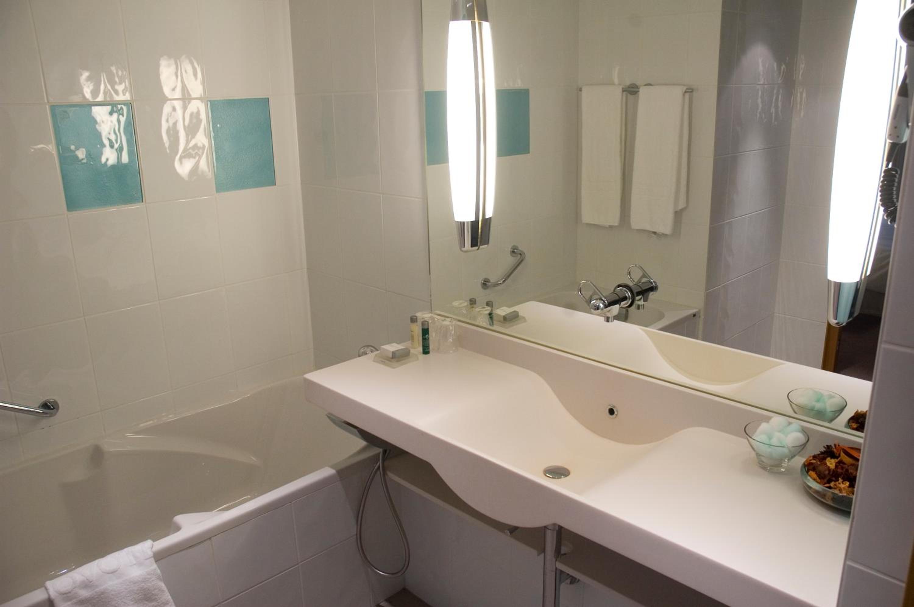 Superior Room with One Double Bed + 1 Sofa Bed