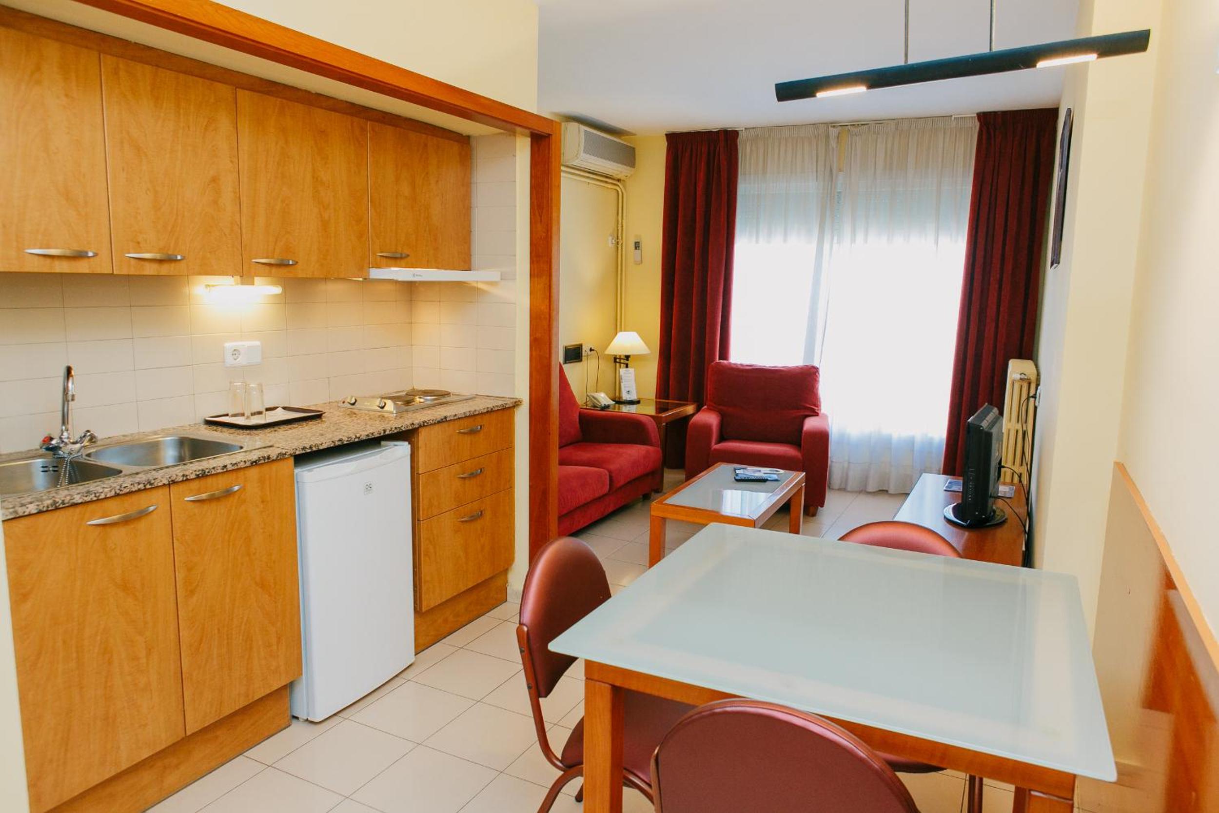 One-Bedroom Apartment with Terrace (2 Adults)