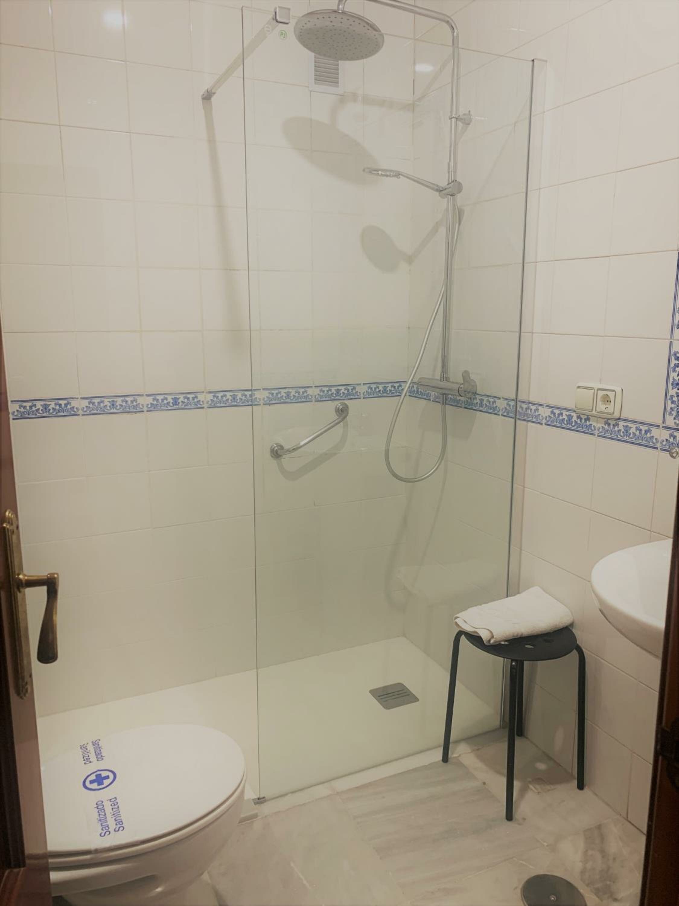 DOUBLE WITH EXTRA BED - 3 INDIVIDUAL BEDS