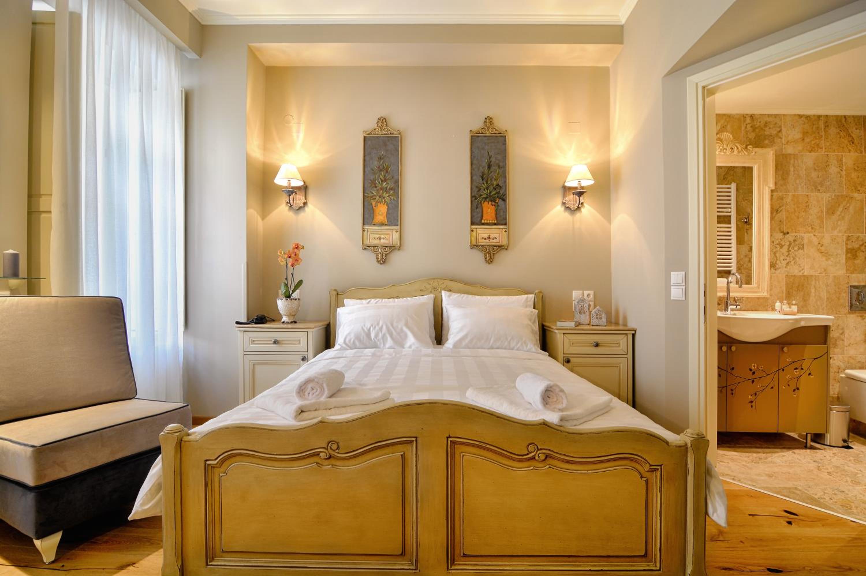 Deluxe Double or Twin Room