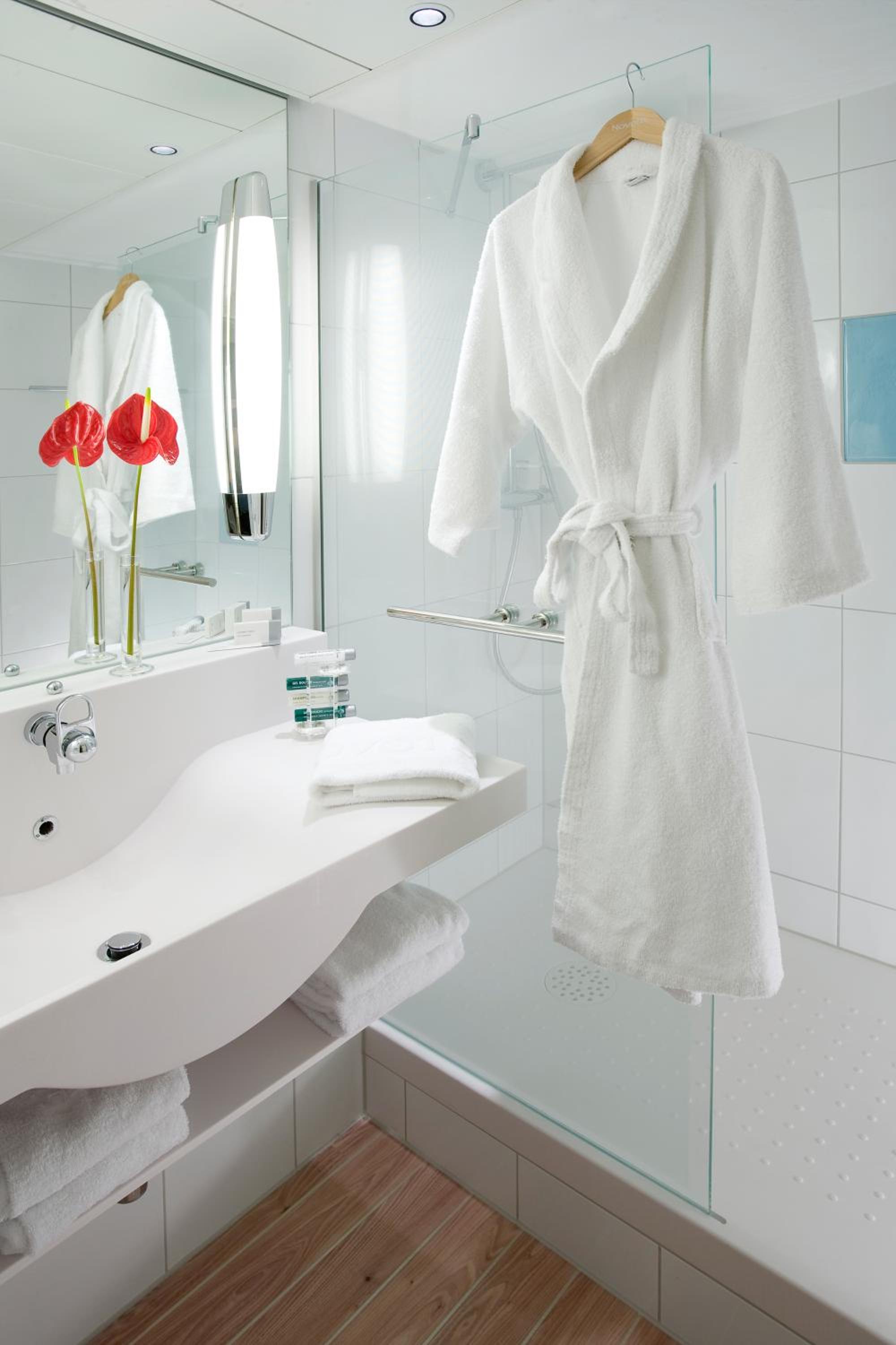 Executive Room with 1 Queen Bed and Sofa