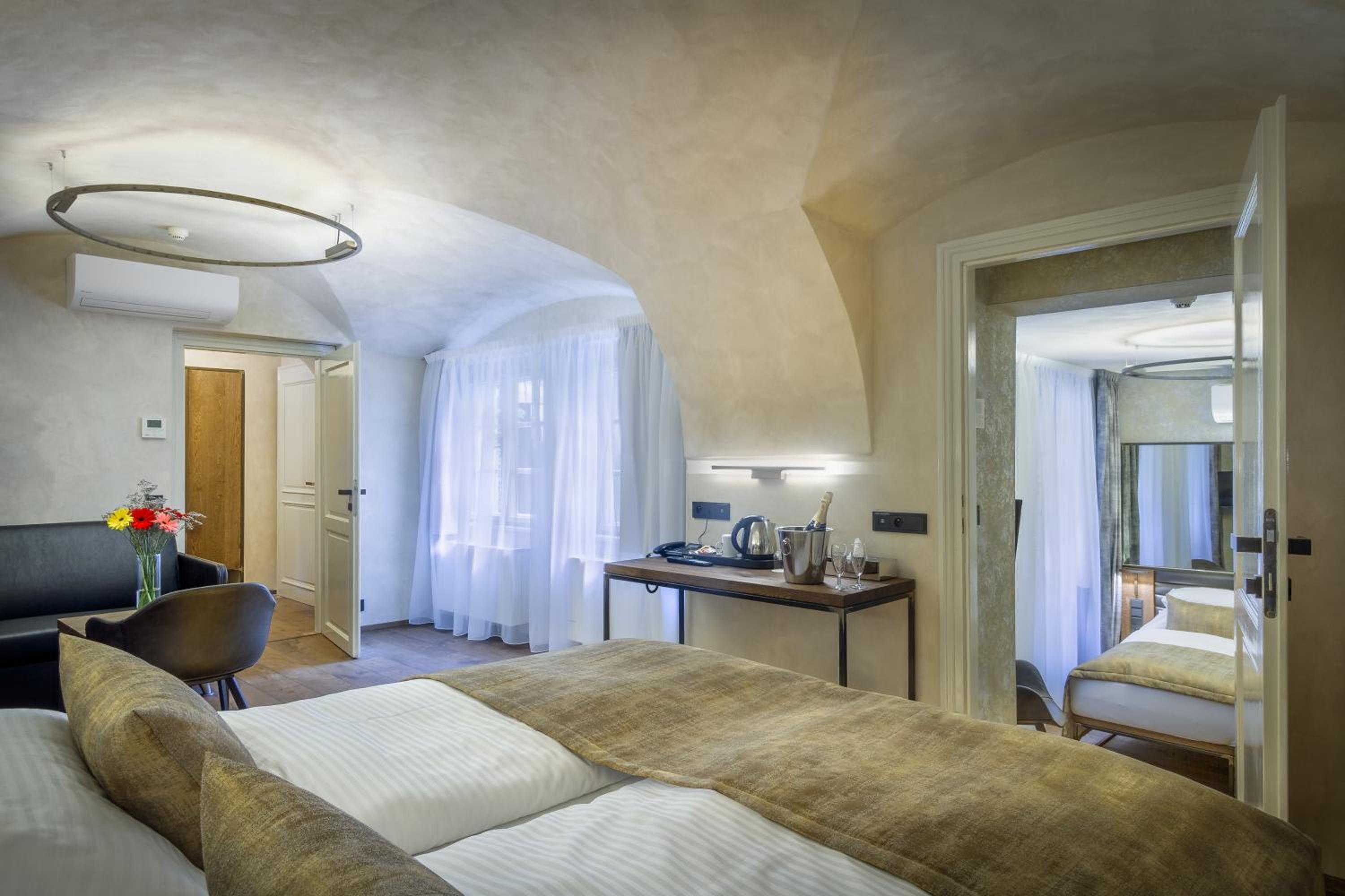 Deluxe Quadruple Room with Two Bedrooms