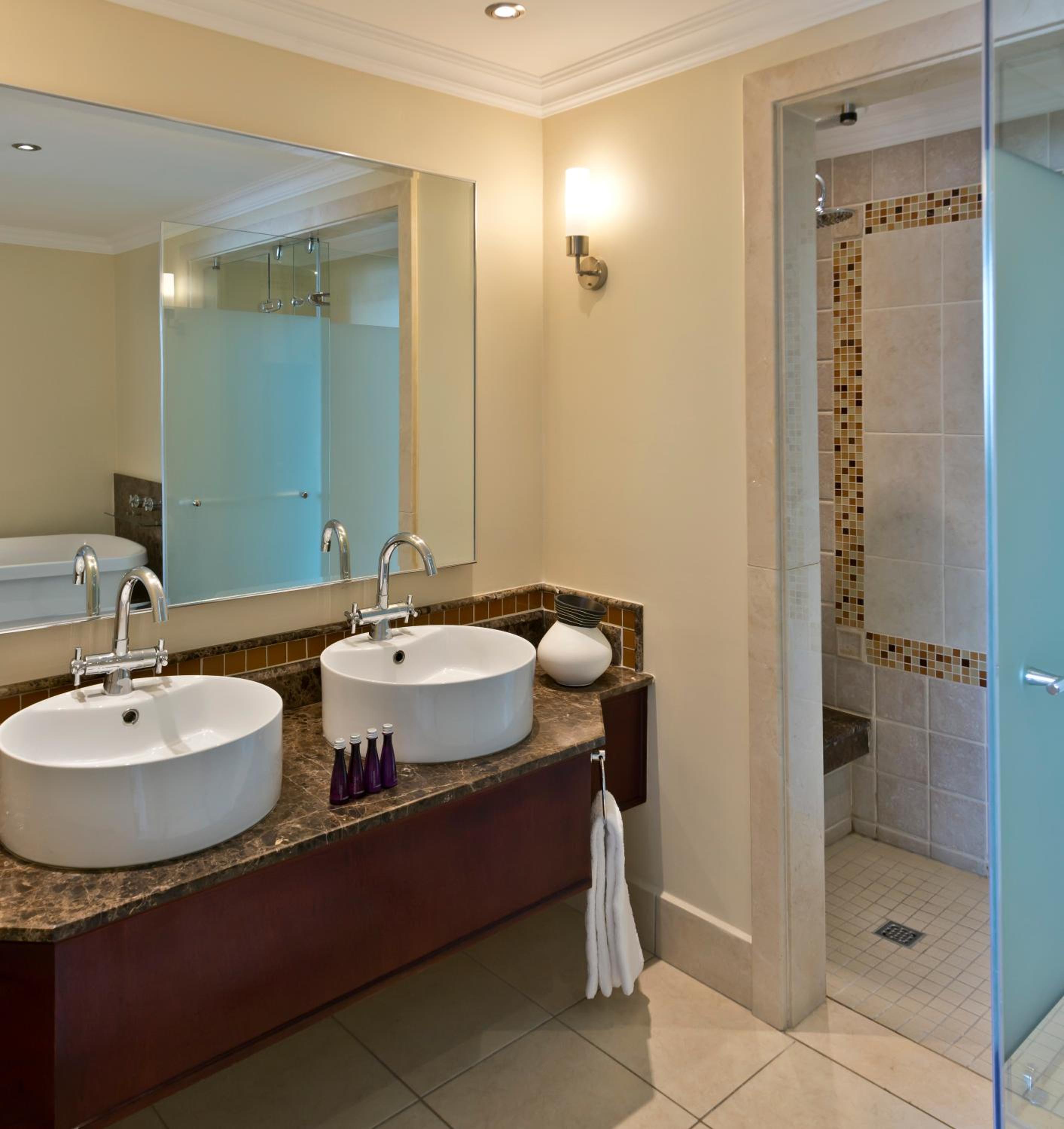 AVANI Suite