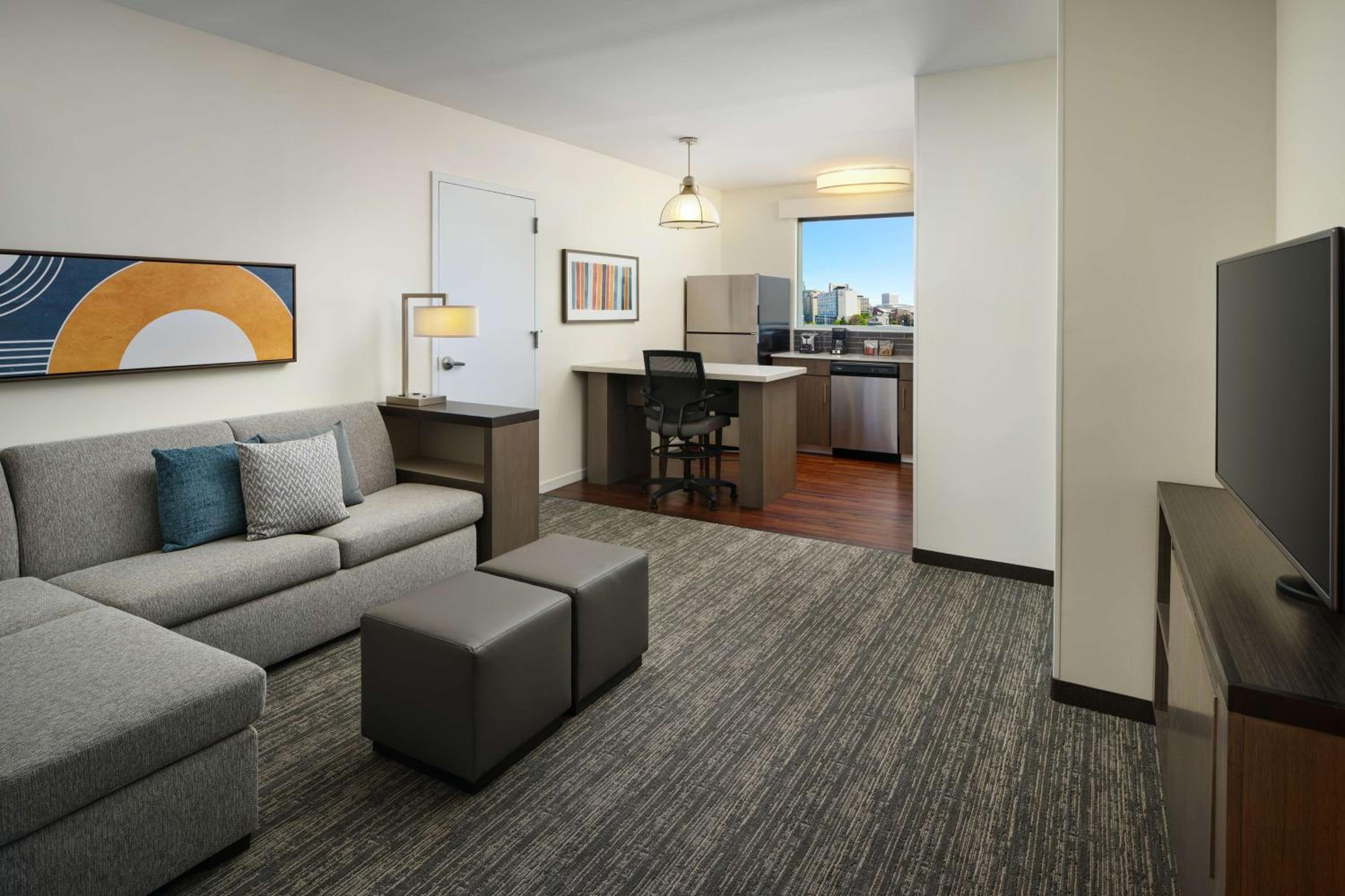 One-Bedroom King Suite