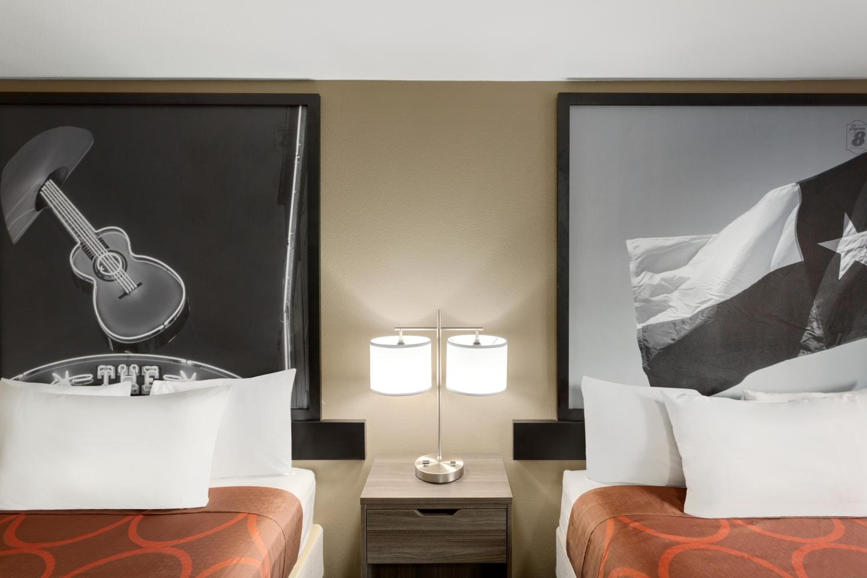 2 Queen Beds, Mobility/Hearing Impaired Accessible Room, Non-Smoking