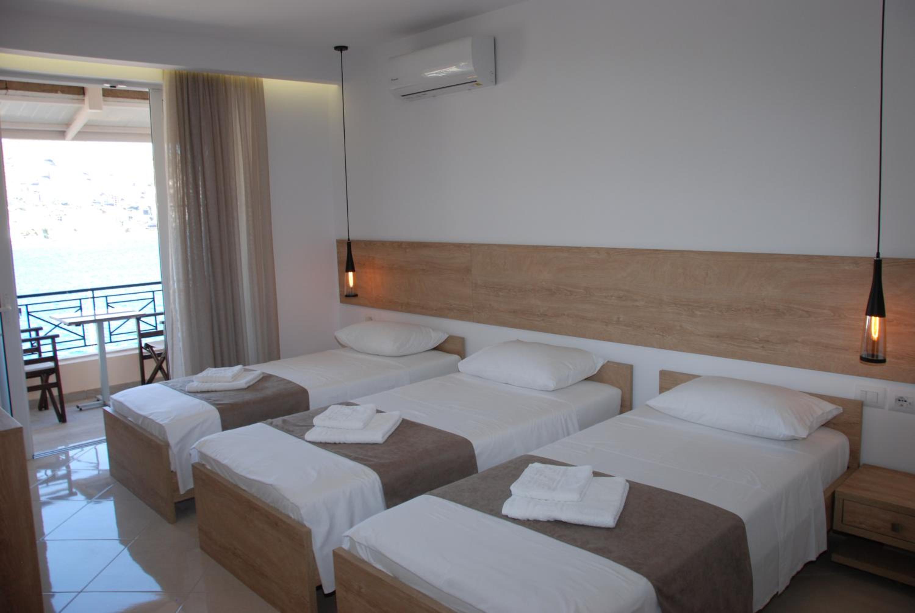 Triple Room with Sea View