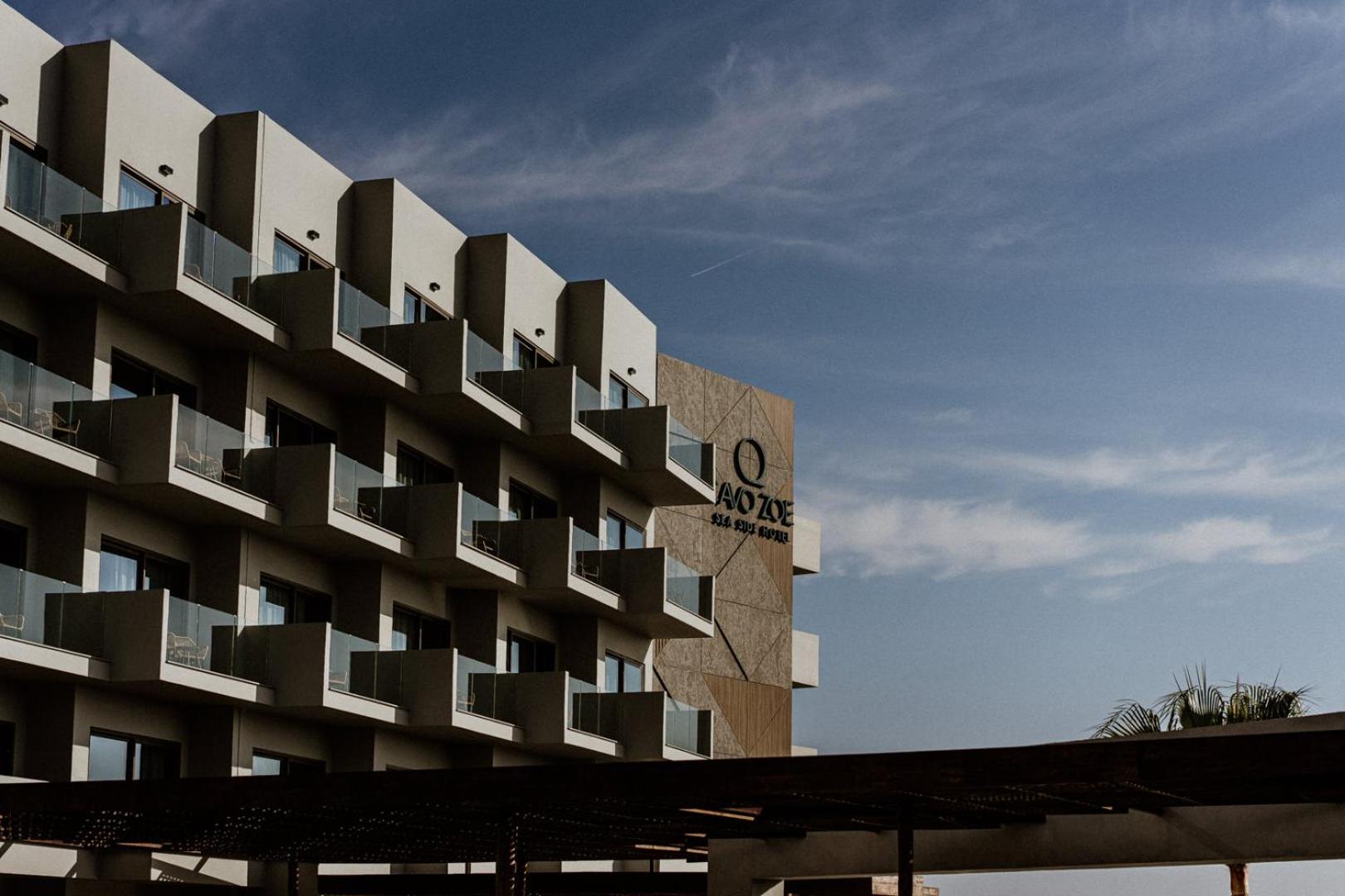 Superior Side Sea View