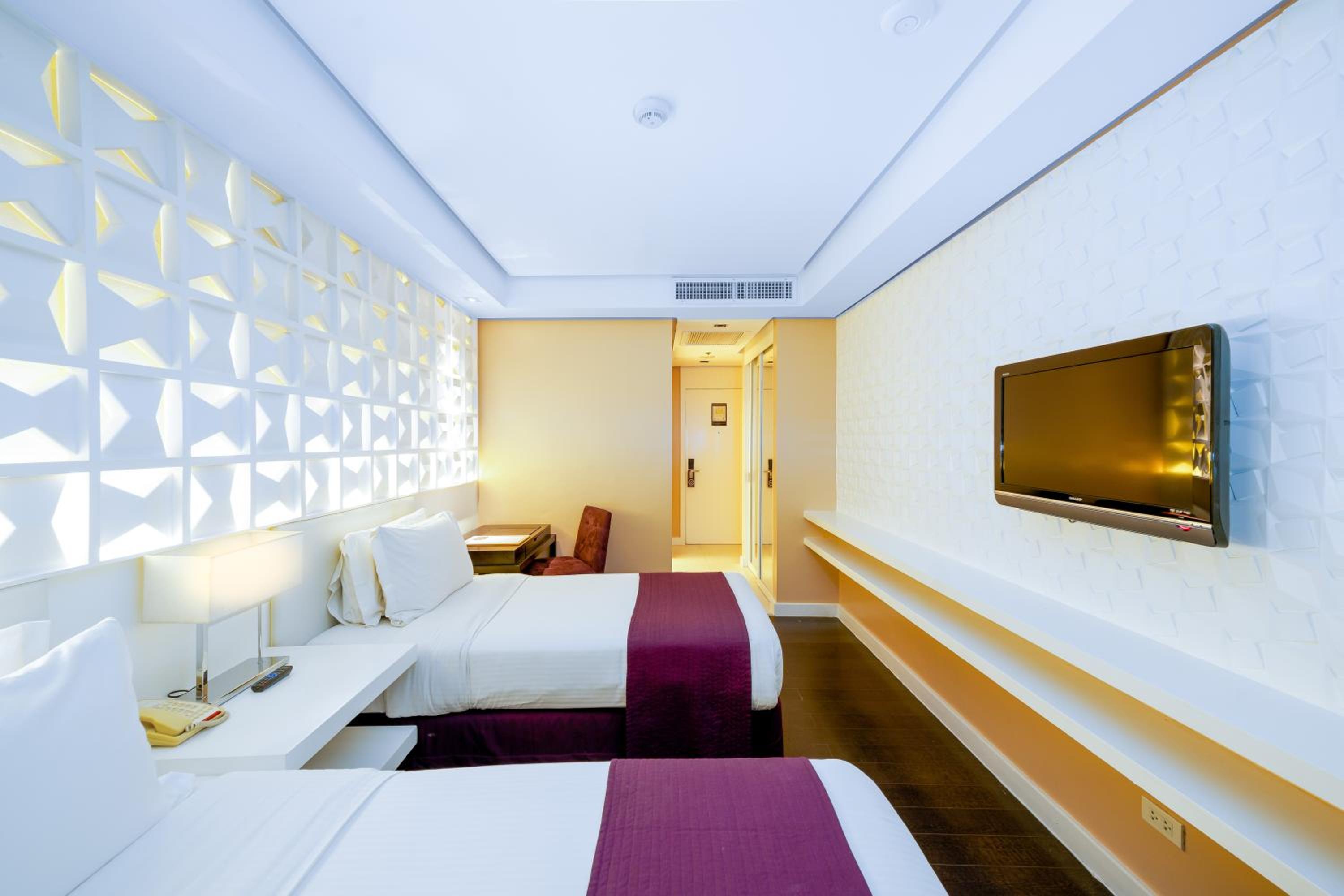 Superior Twin Room - No Window