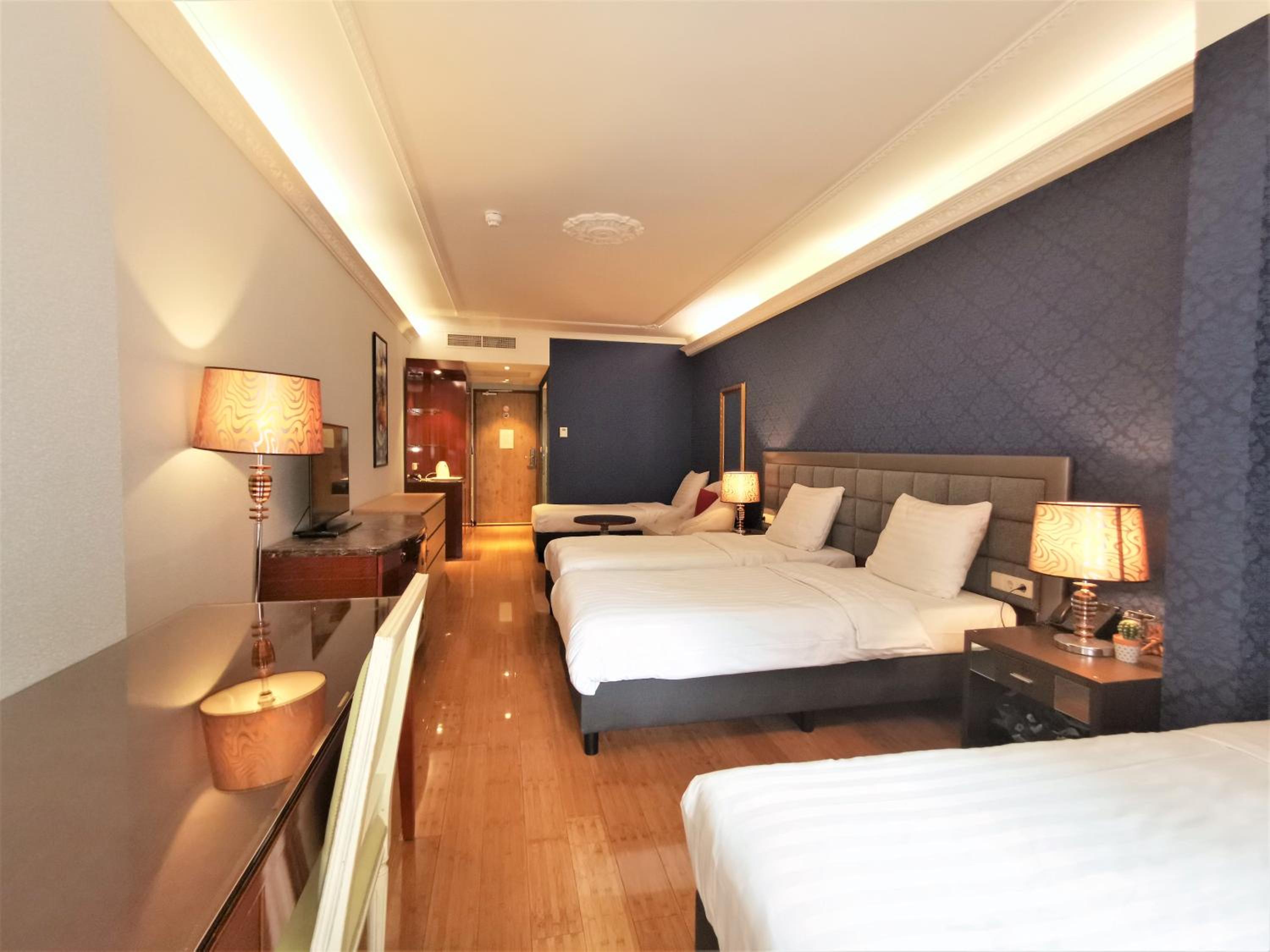 Superior Quadruple Room With Balcony