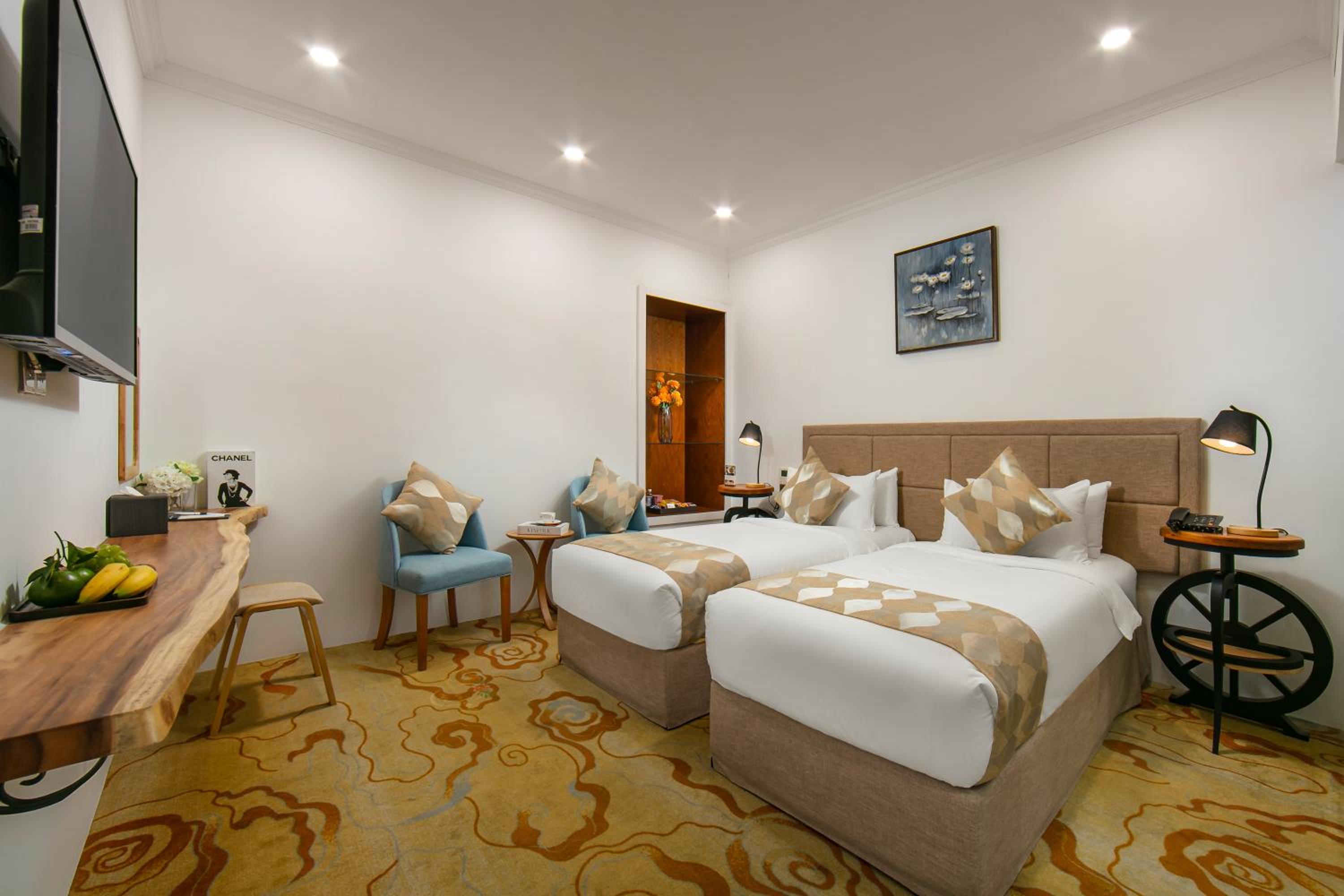 Deluxe Twin No Window