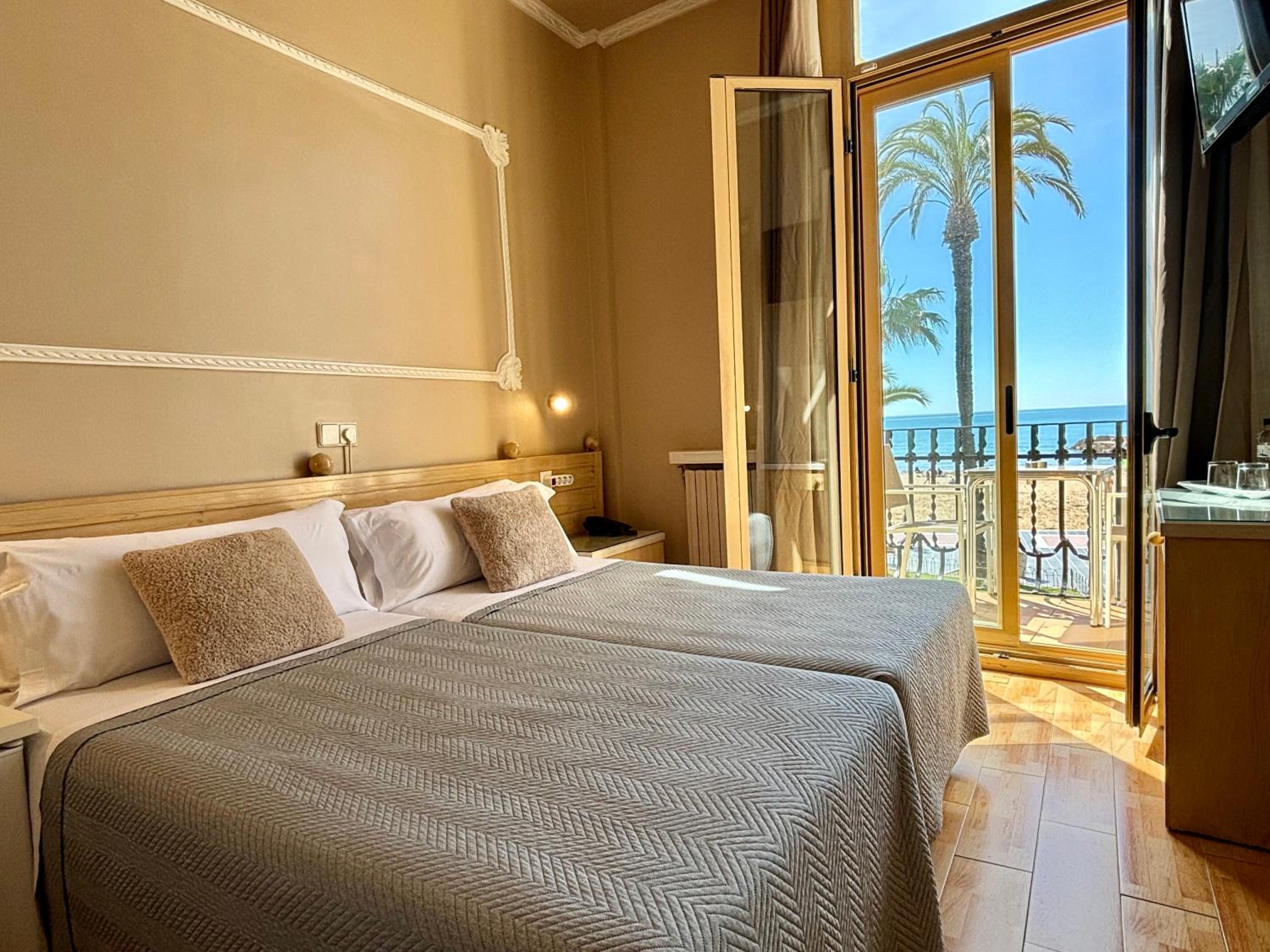 Double or Twin Room with Sea View and Balcony